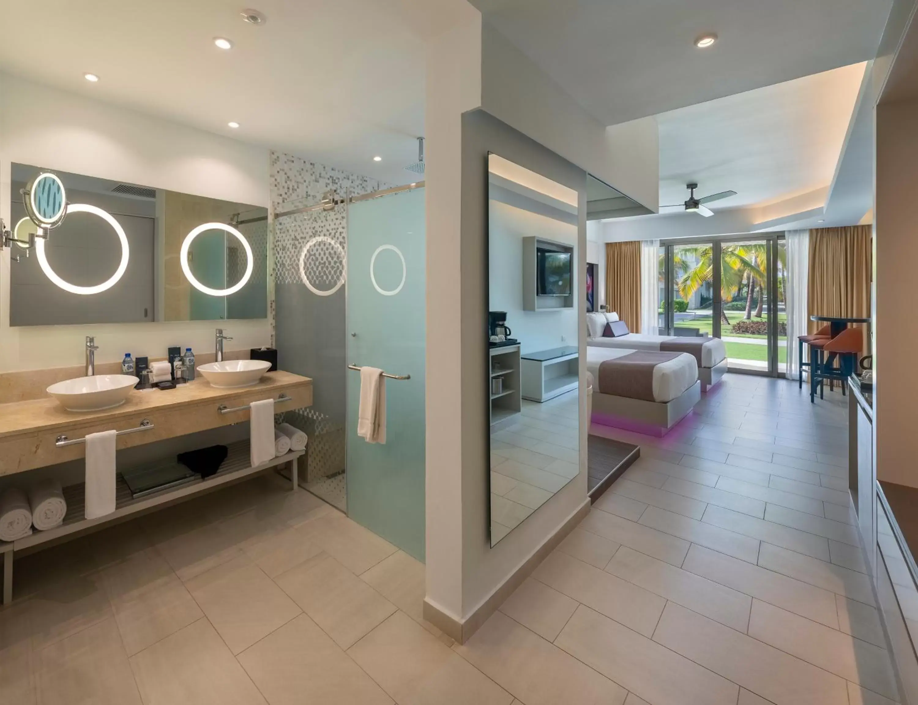 Bathroom in Royalton CHIC Punta Cana, An Autograph Collection All-Inclusive Resort & Casino, Adults Only