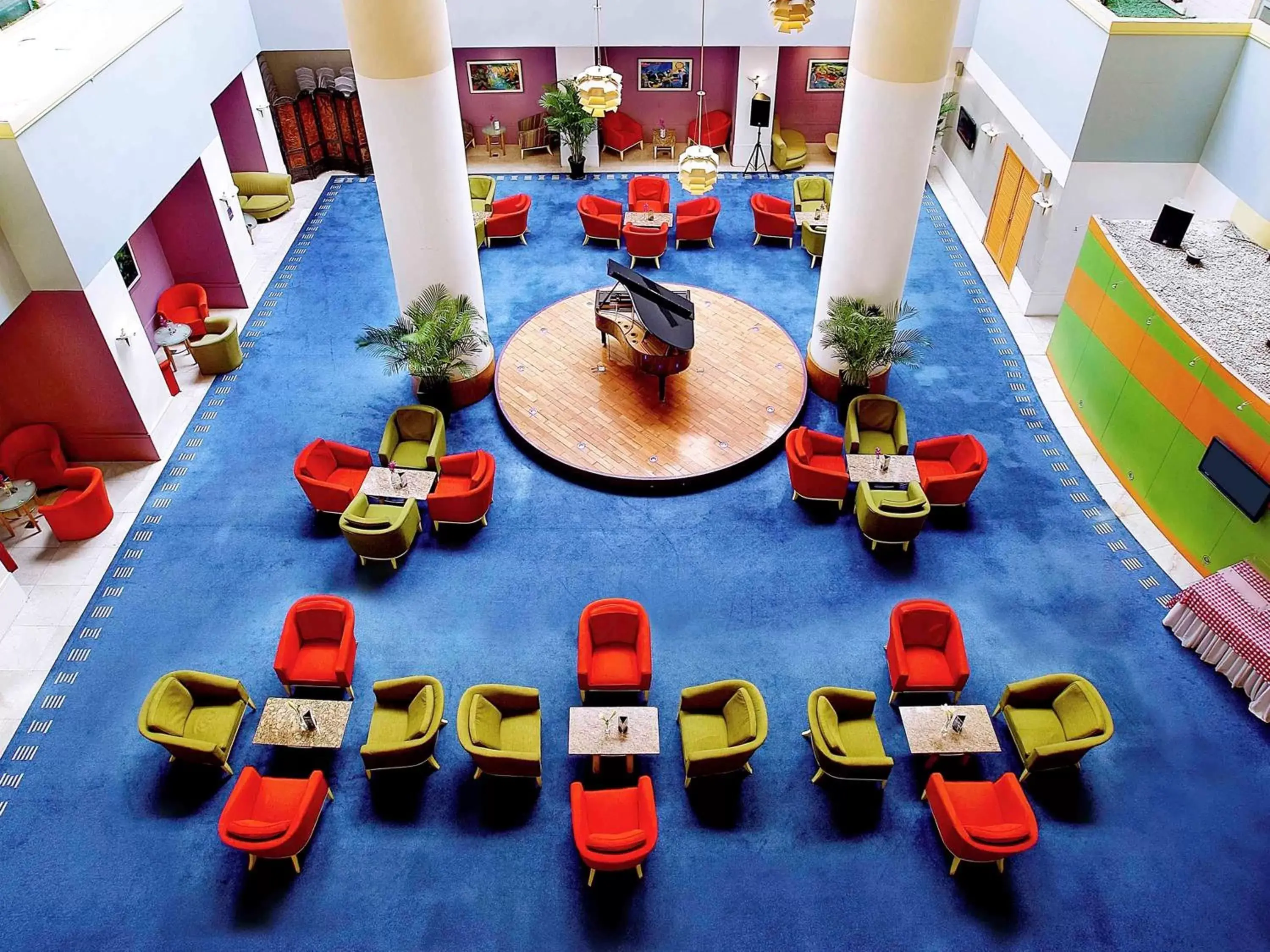 Lounge or bar in Beijing XinQiao Hotel Lounge or bar in Beijing XinQiao Hotel