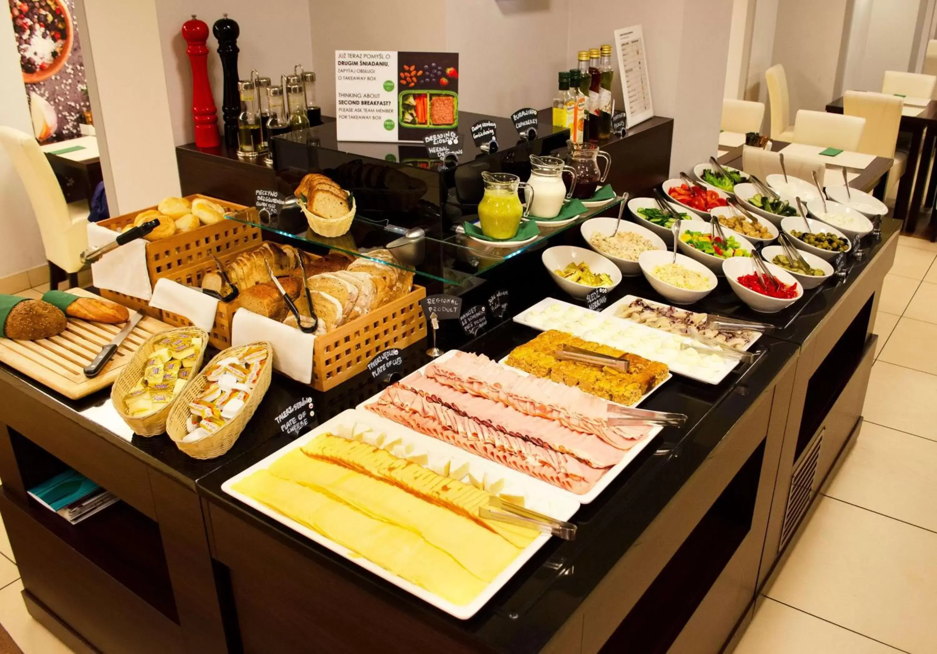 Restaurant/places to eat in Best Western Hotel Portos