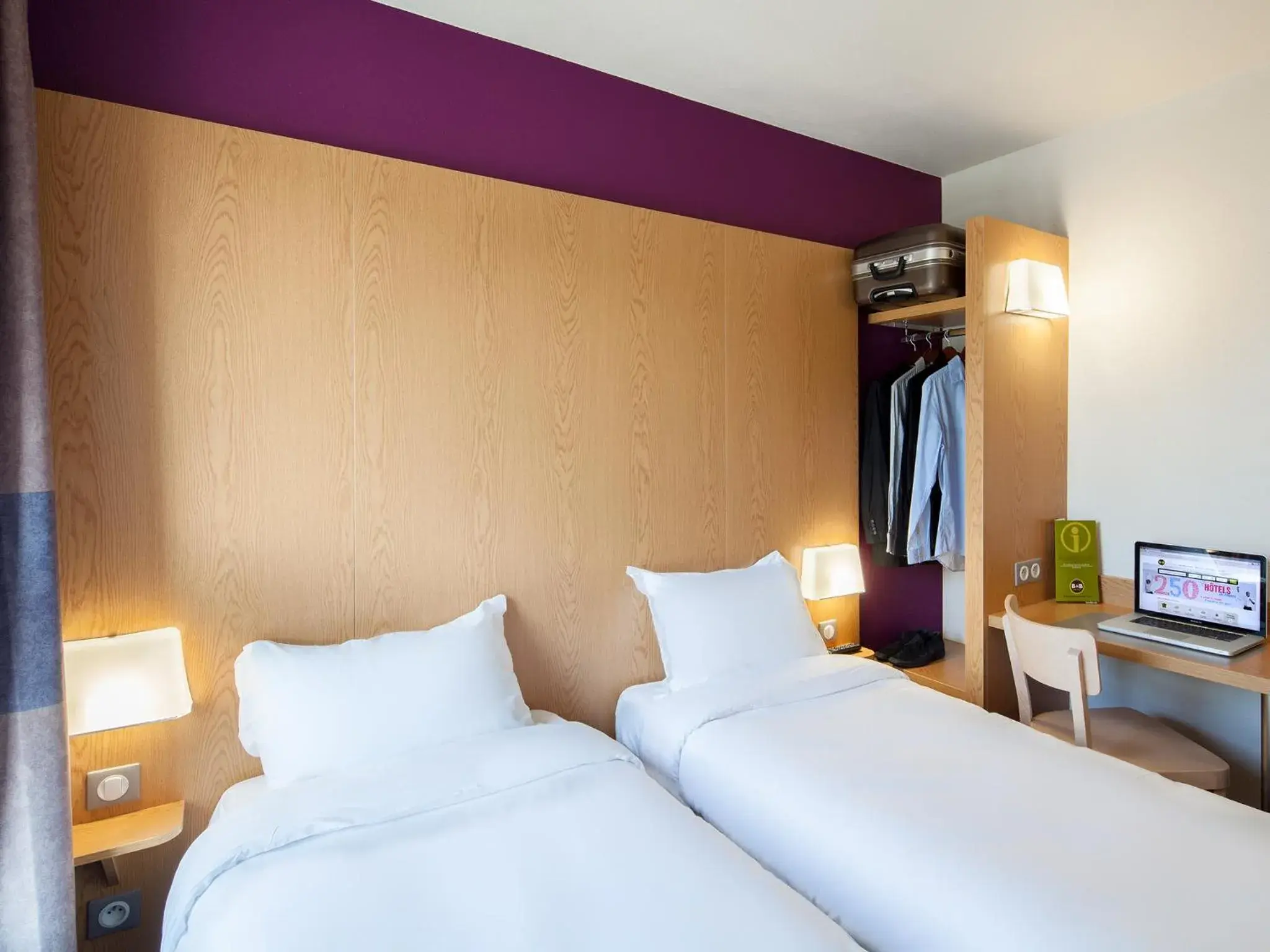 Bed in B&B HOTEL Paris Romainville Noisy-le-Sec