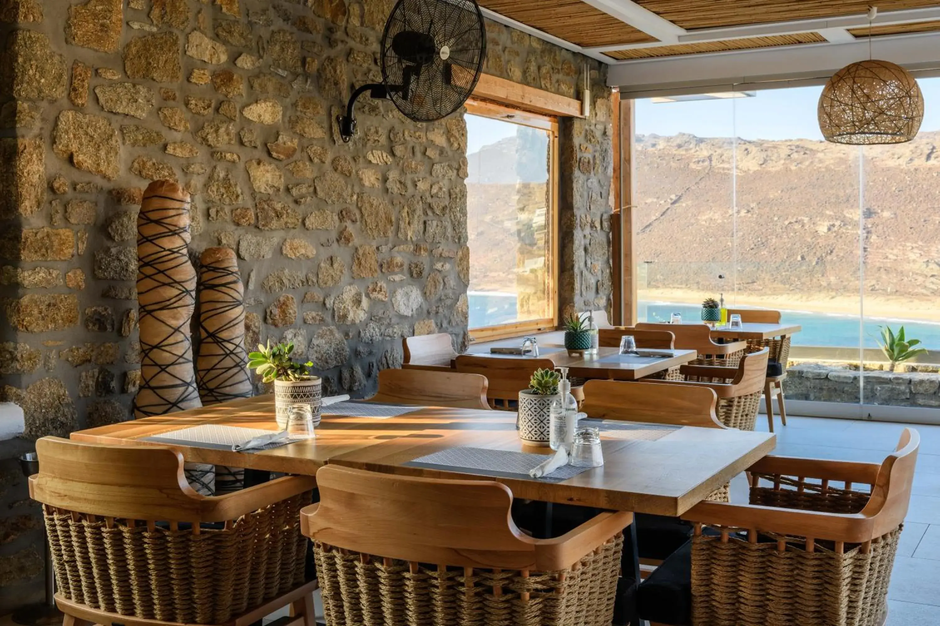 Restaurant/Places to Eat in Panormos Village