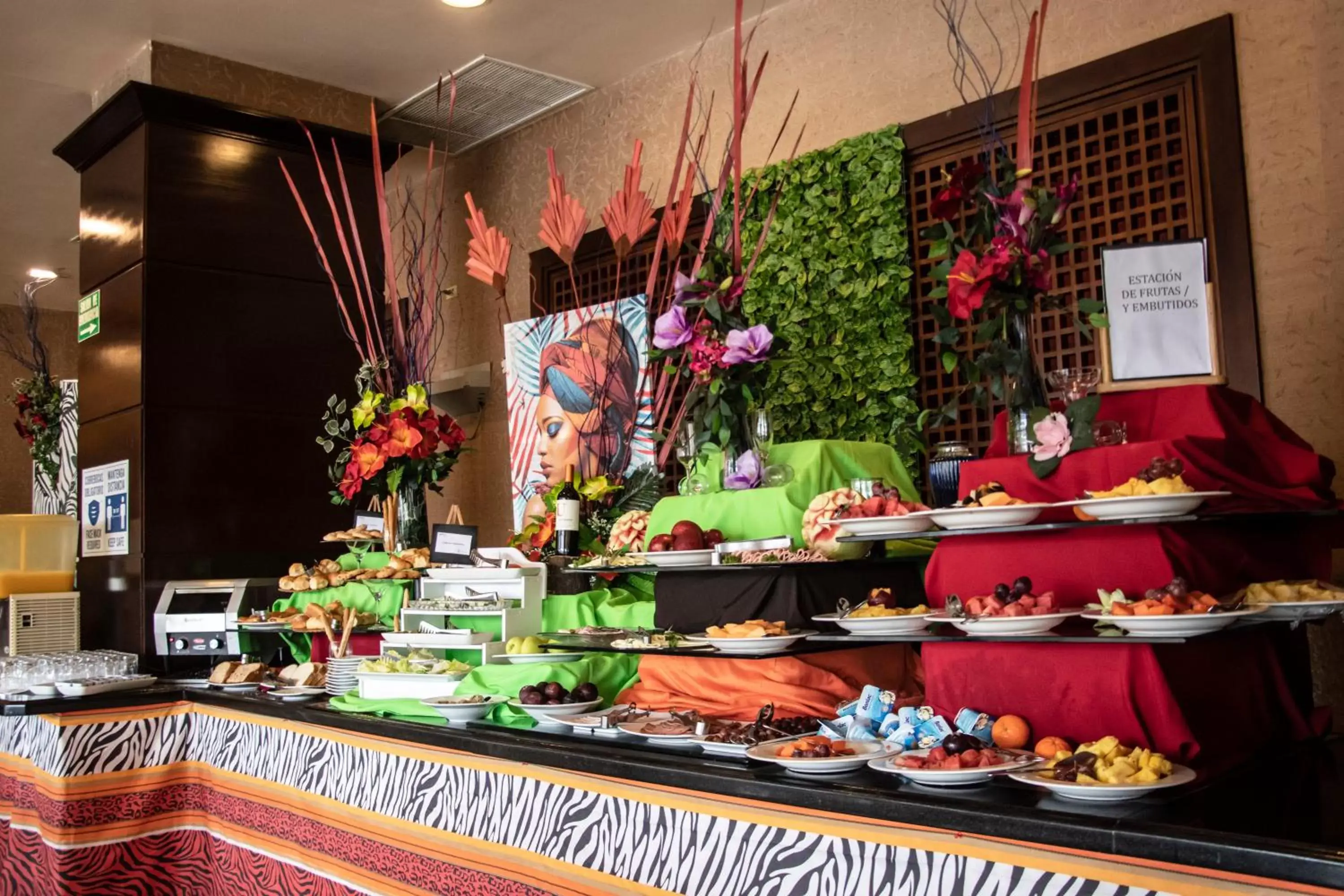 Restaurant/places to eat in Radisson Colon 2,000 Hotel & Casino Restaurant/places to eat in Radisson Colon 2,000 Hotel & Casino