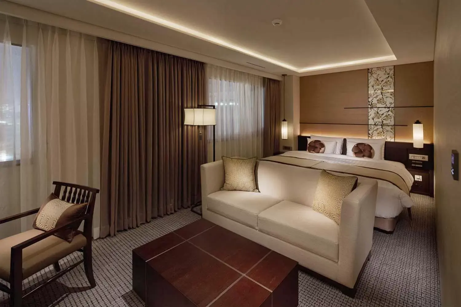 Bedroom, Seating Area in Royal Hotel Seoul