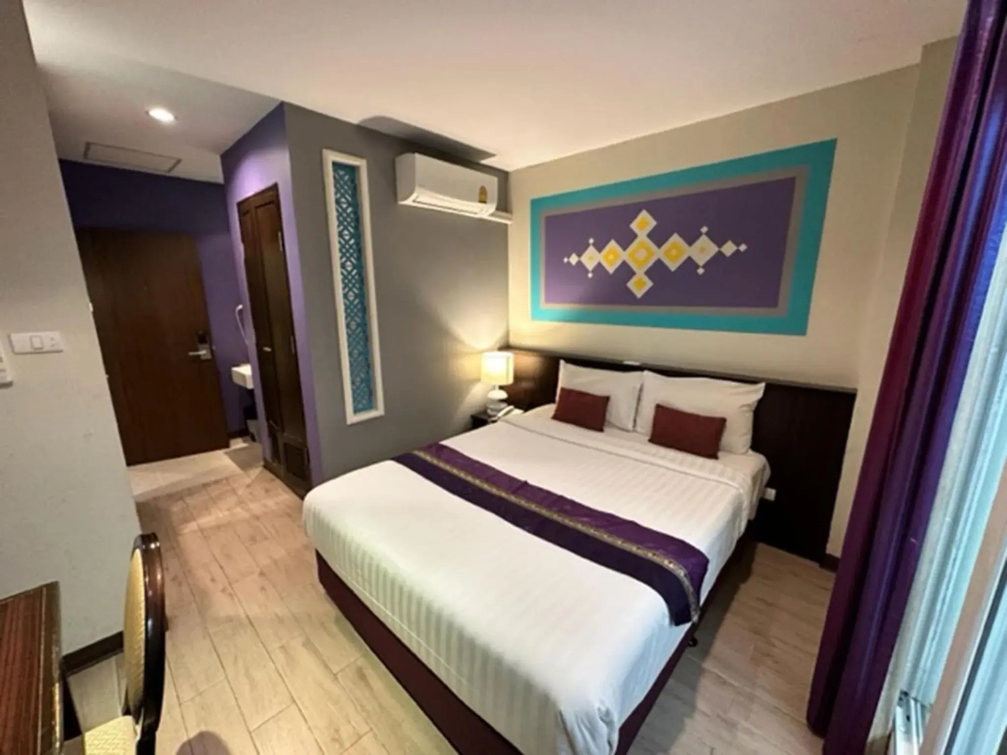 Bed in Sawasdee Hotel @ Sukhumvit Soi 8 Bed in Sawasdee Hotel @ Sukhumvit Soi 8