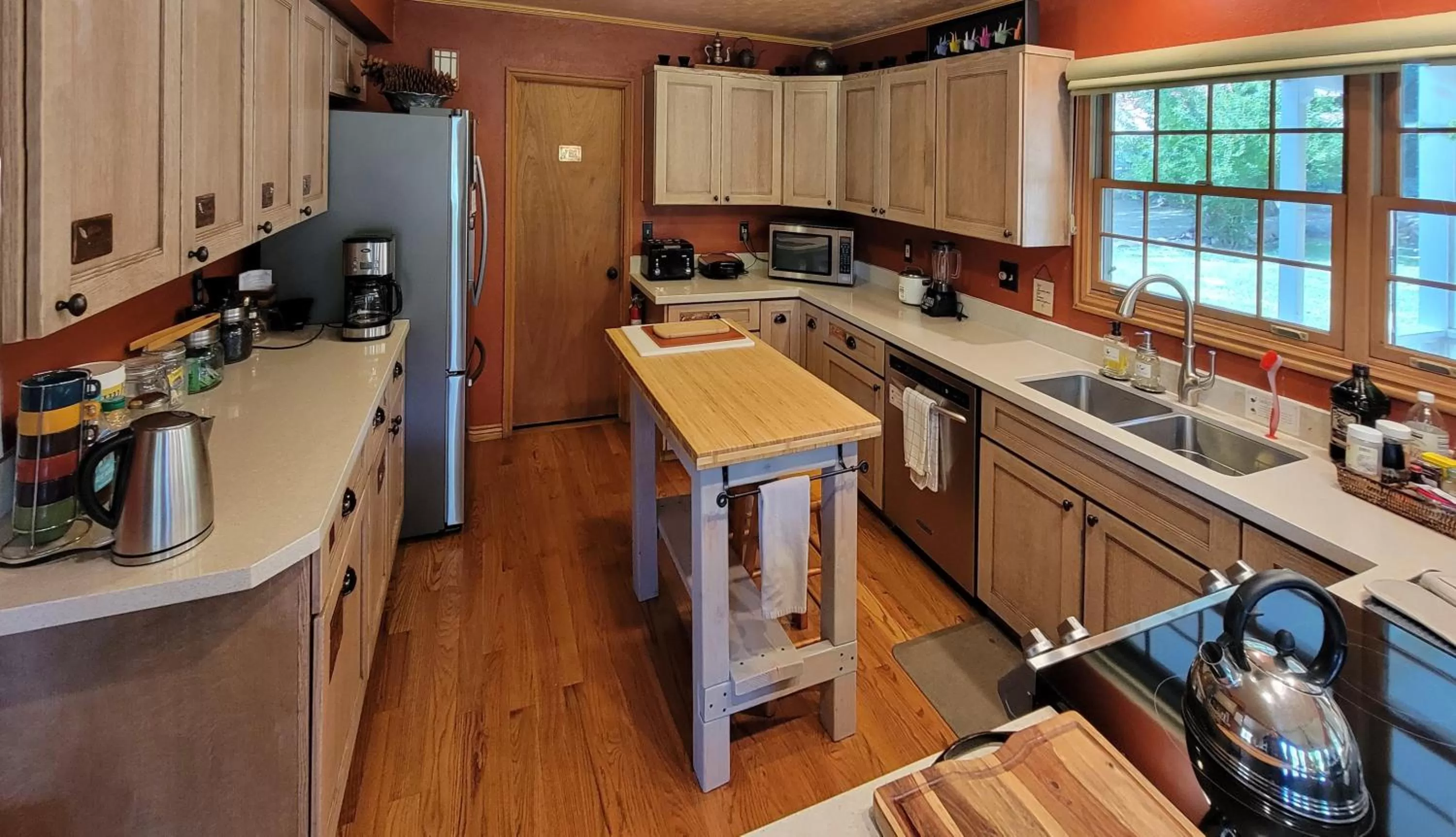 Restaurant/places to eat in 2 Cranes Inn - Zion