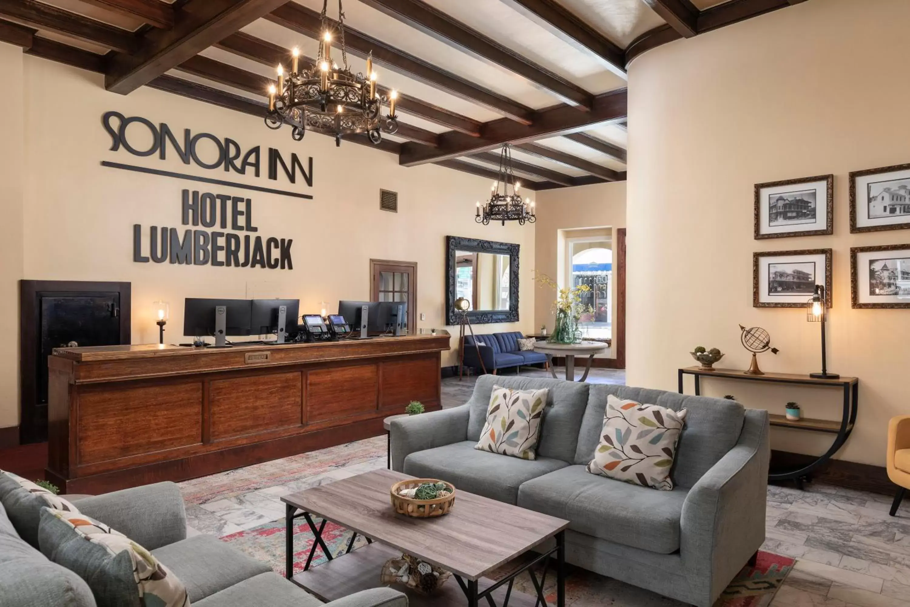 Lobby or reception, Seating Area in Historic Sonora Inn