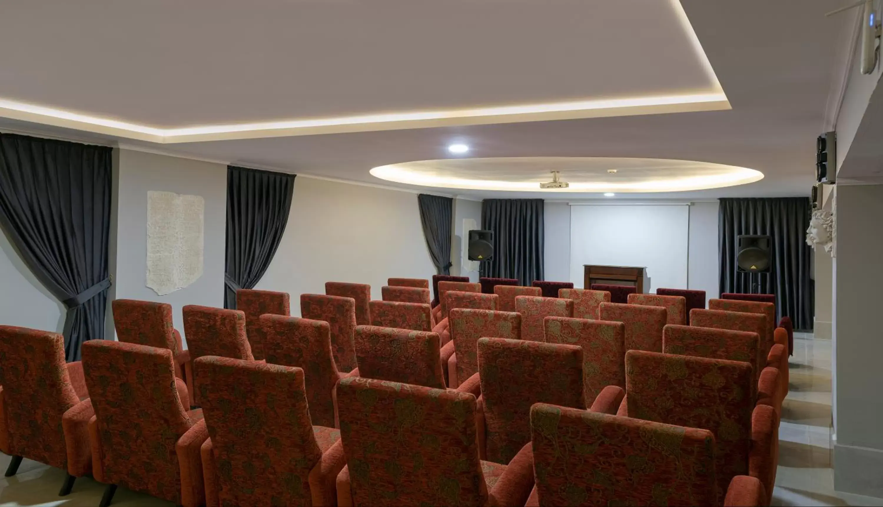 Meeting/conference room in Museum Hotel Antique Roman Palace - Adults Only Ultra All Inclusive