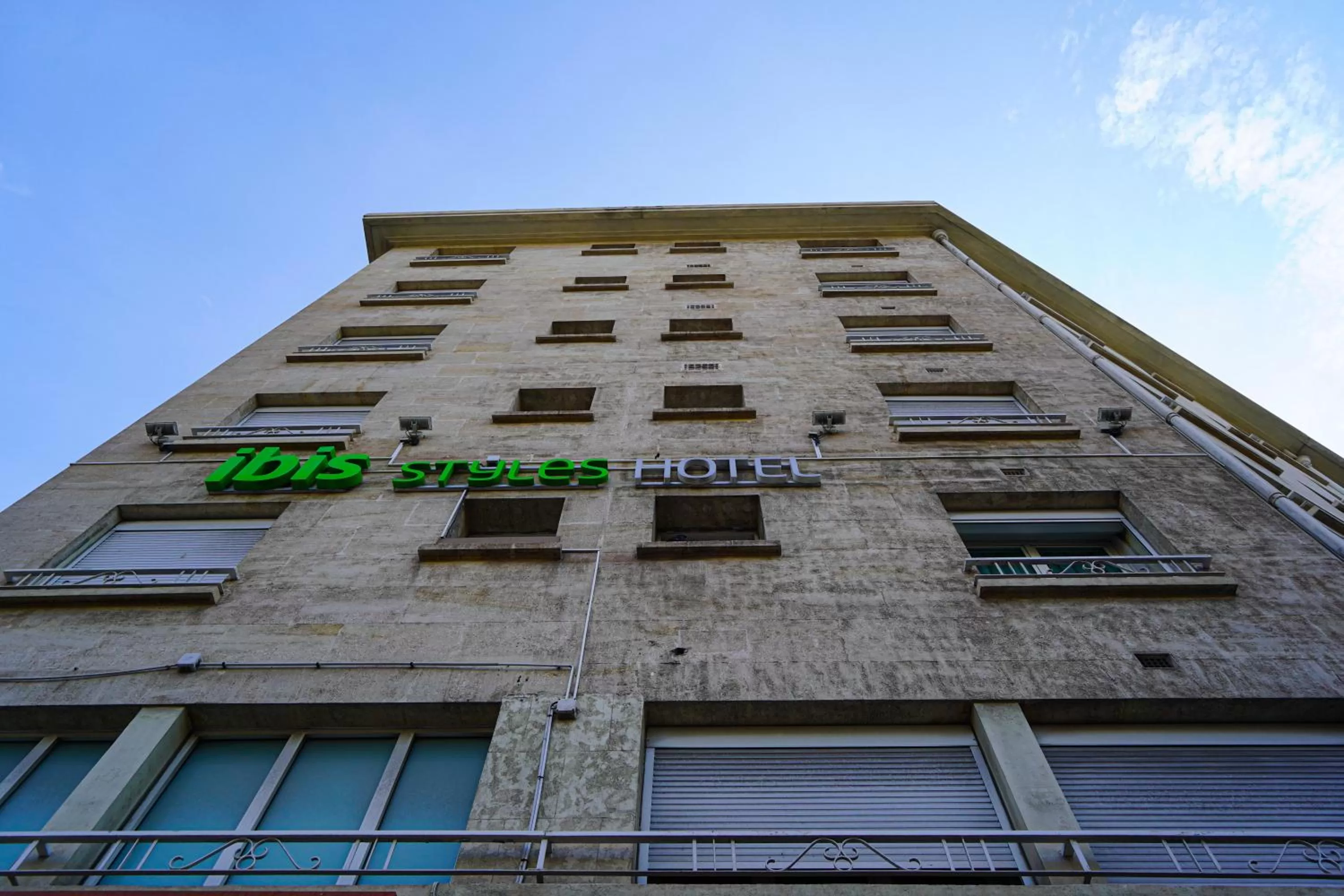 Property logo or sign in ibis Styles Marseille Centre Prado Place Castellane