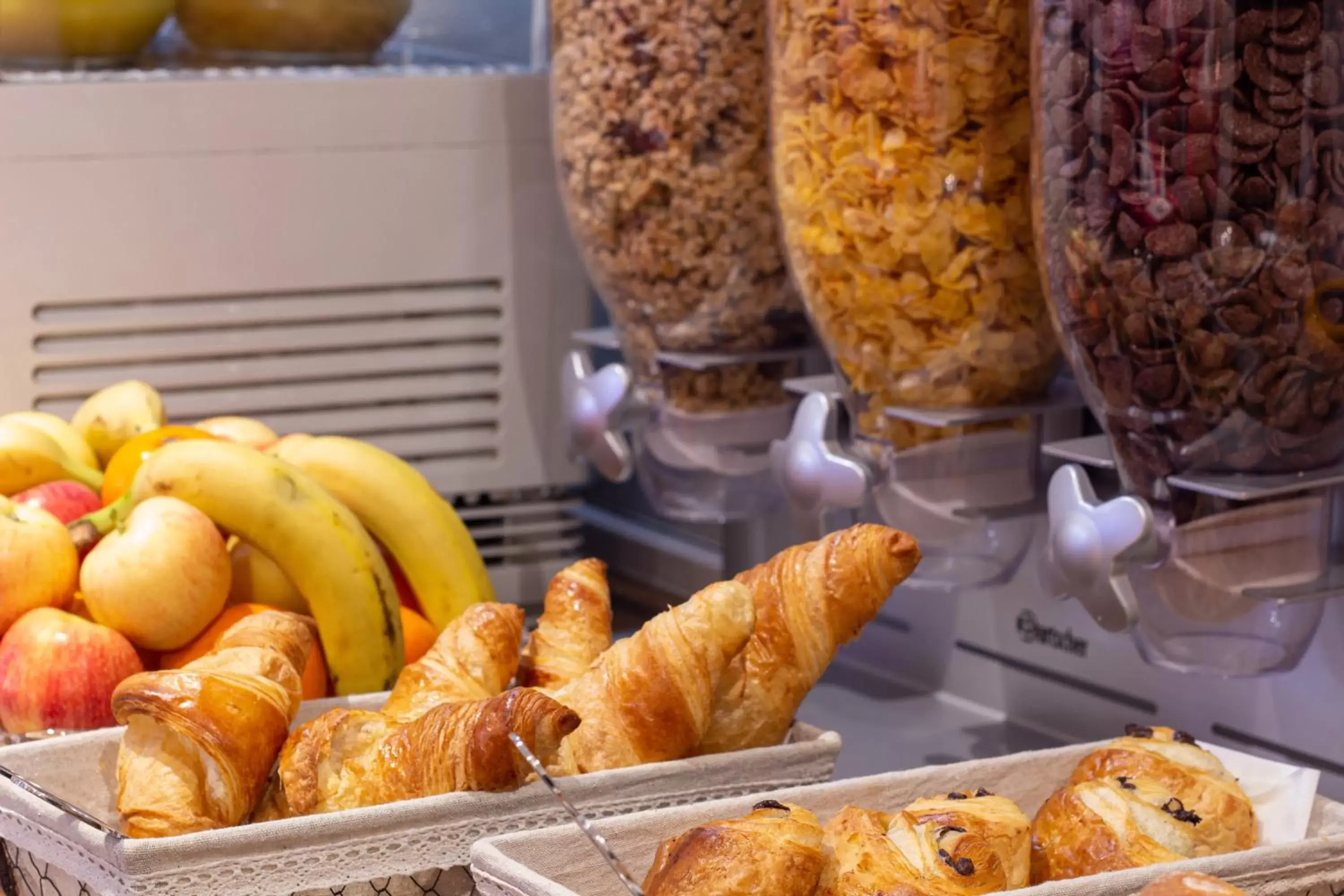 Breakfast, Food in Hotel Aragon