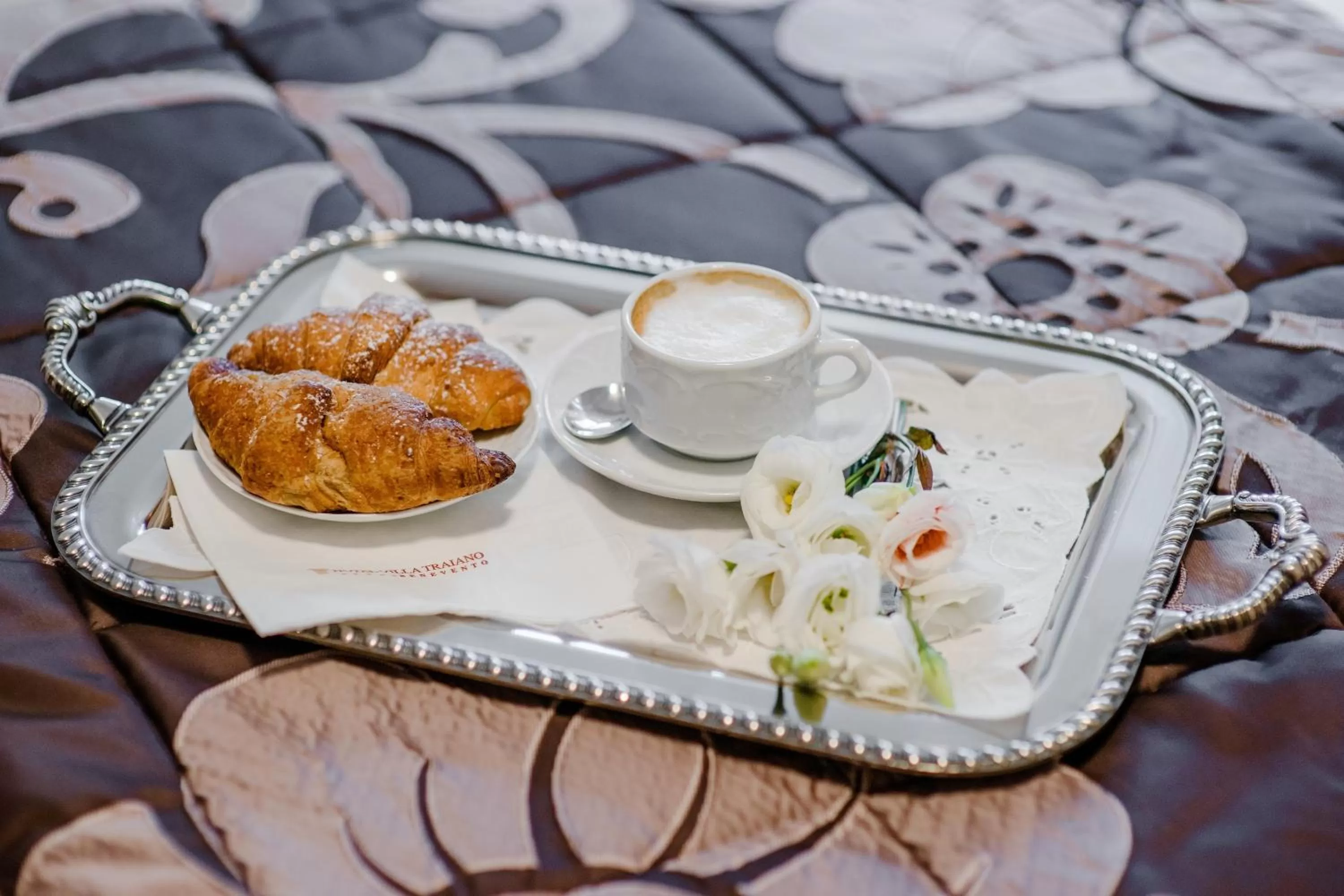 Food and drinks in Hotel Villa Traiano