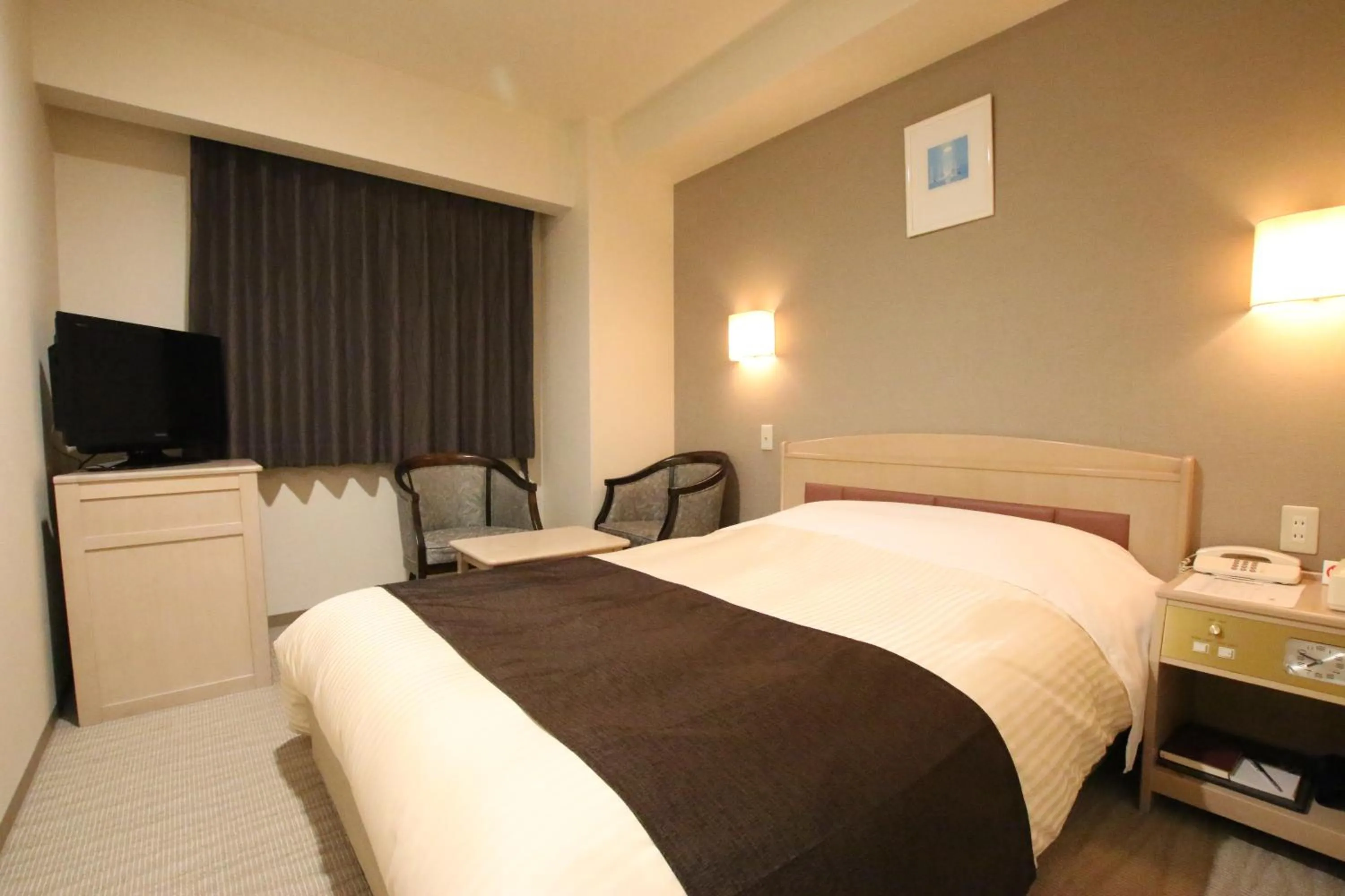 Photo of the whole room, Bed in Kotoni Green Hotel