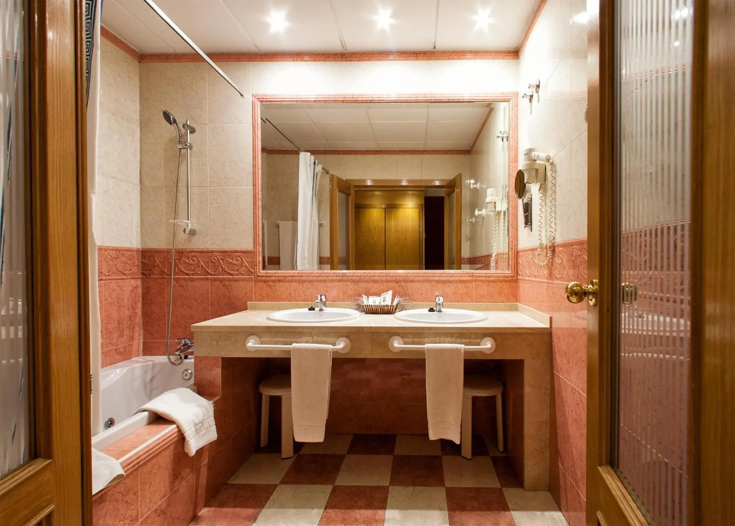 Bathroom in Hotel Torrepalma