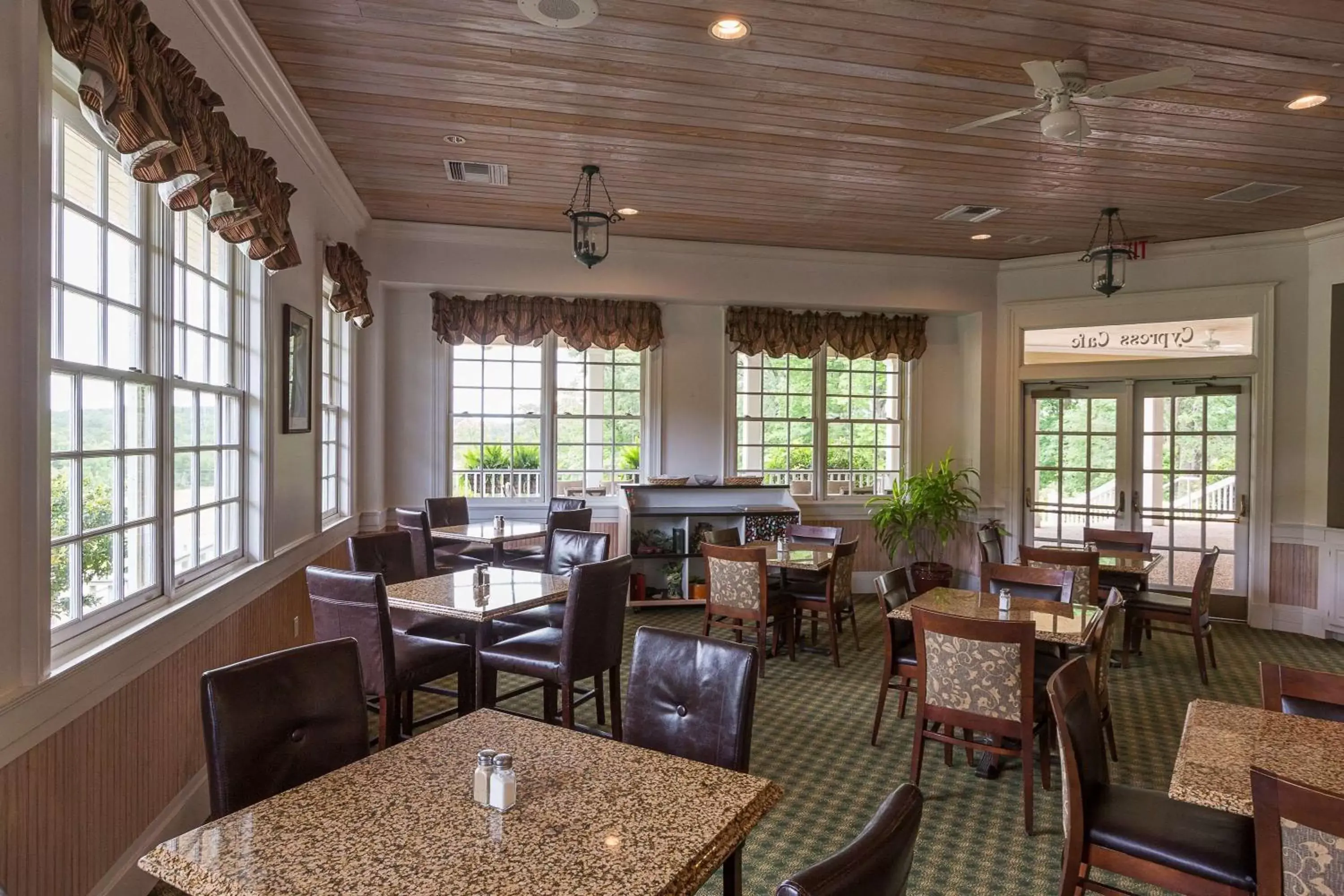 On site, Restaurant/Places to Eat in Cypress Bend Resort, a Wyndham Hotel