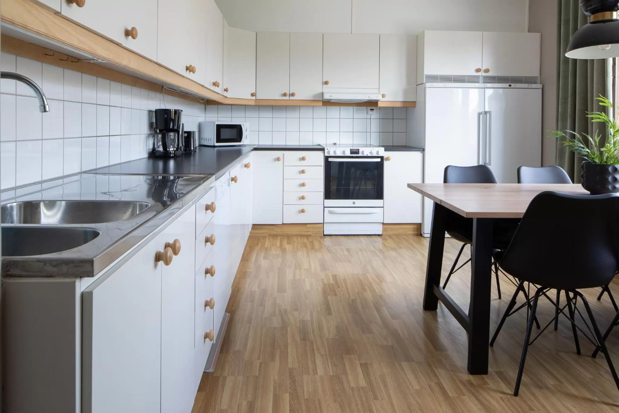 Kitchen or kitchenette in Hotel B&B Gränden