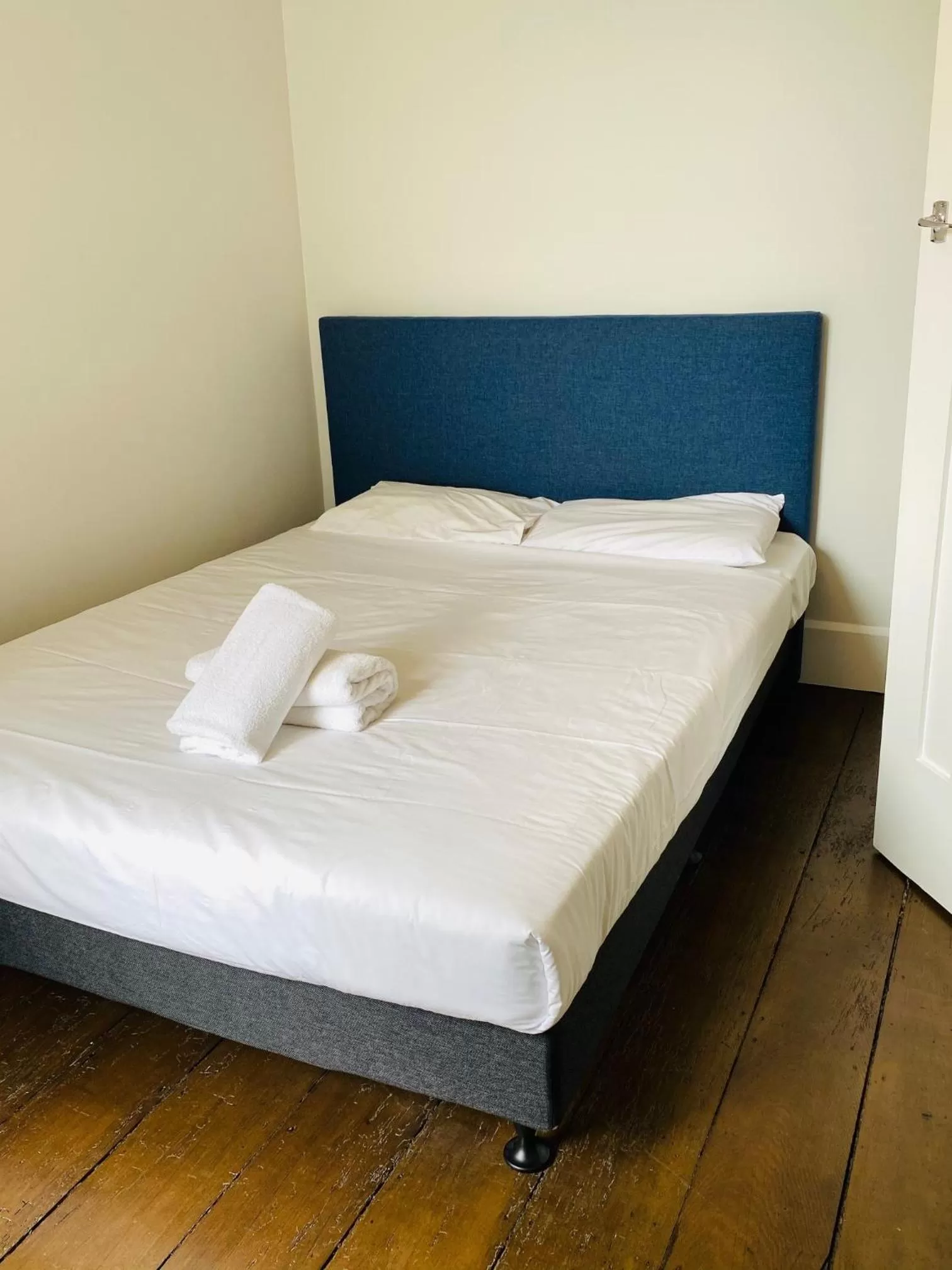 Bed in Shoreline Motel