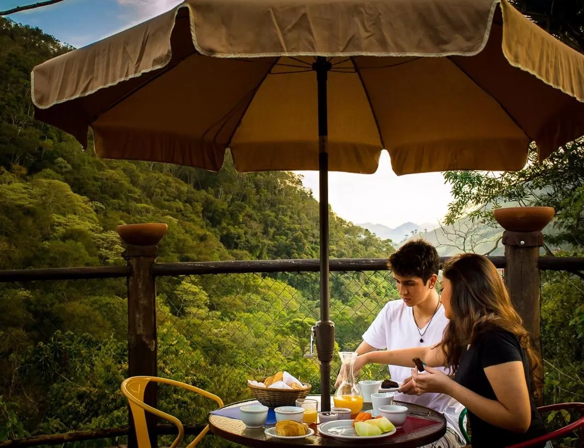 Restaurant/places to eat in Pousada Vila Santa Barbara