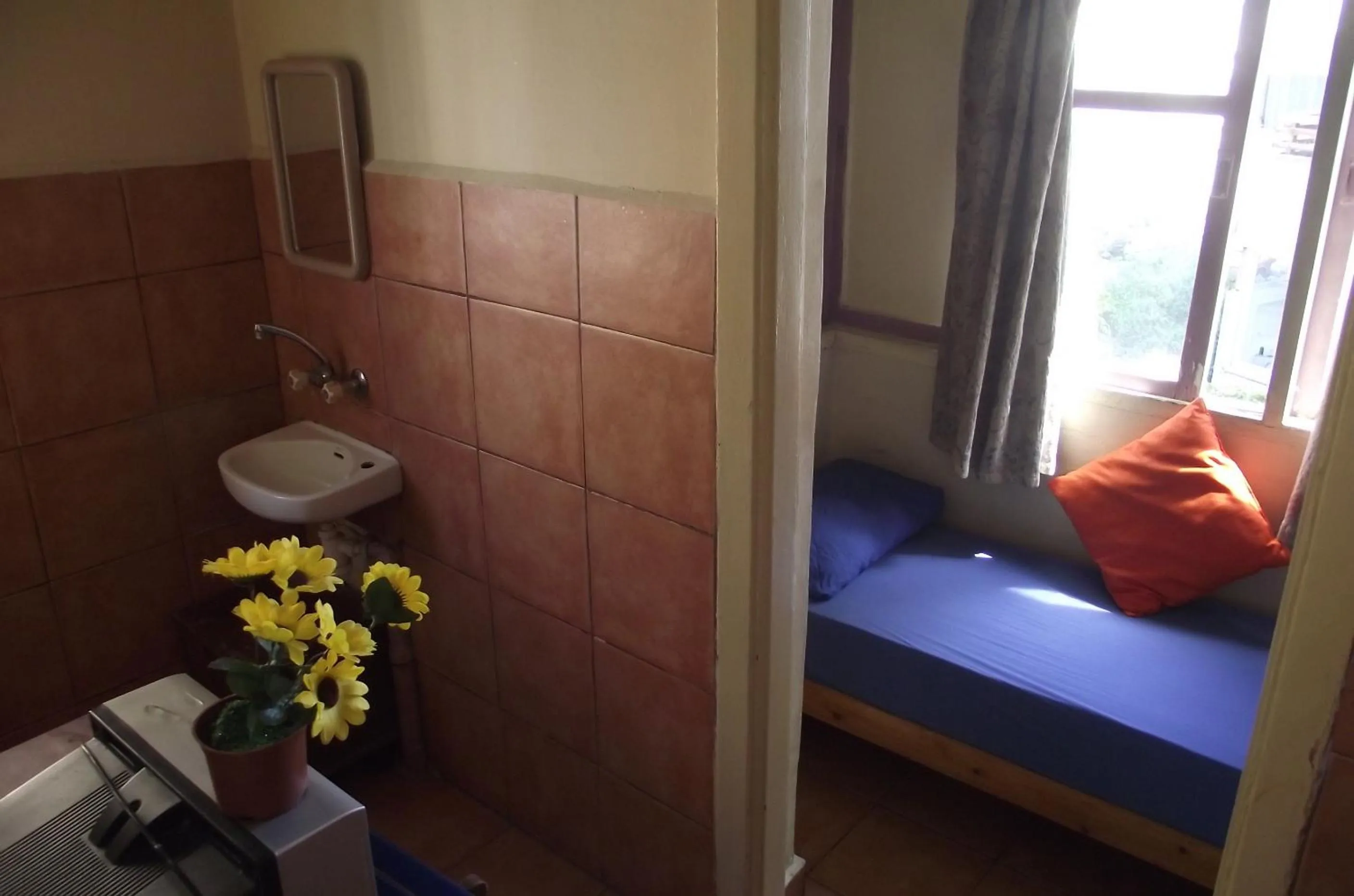 Bed, Bathroom in Sky Hostel