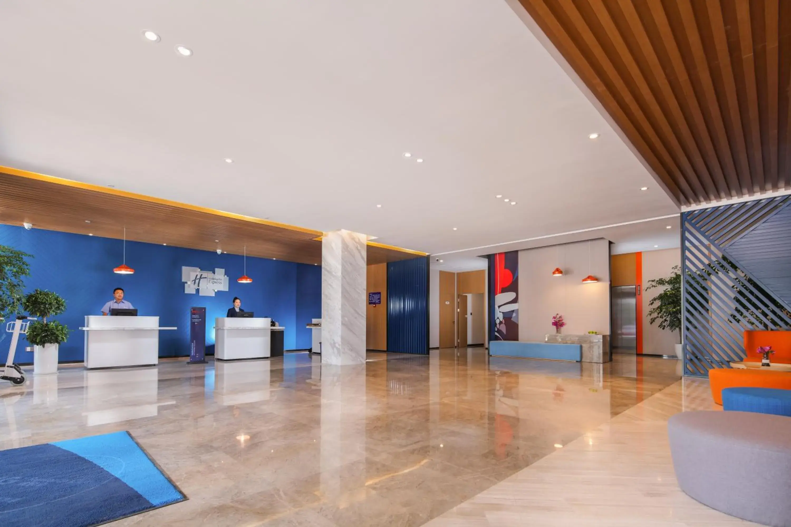 Lobby or reception, Lobby/Reception in Holiday Inn Express Chengdu East, an IHG Hotel