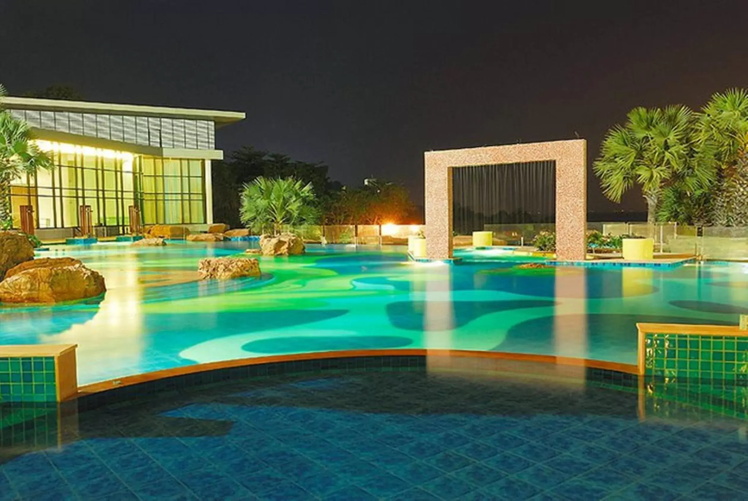 Swimming Pool in The Zign Hotel