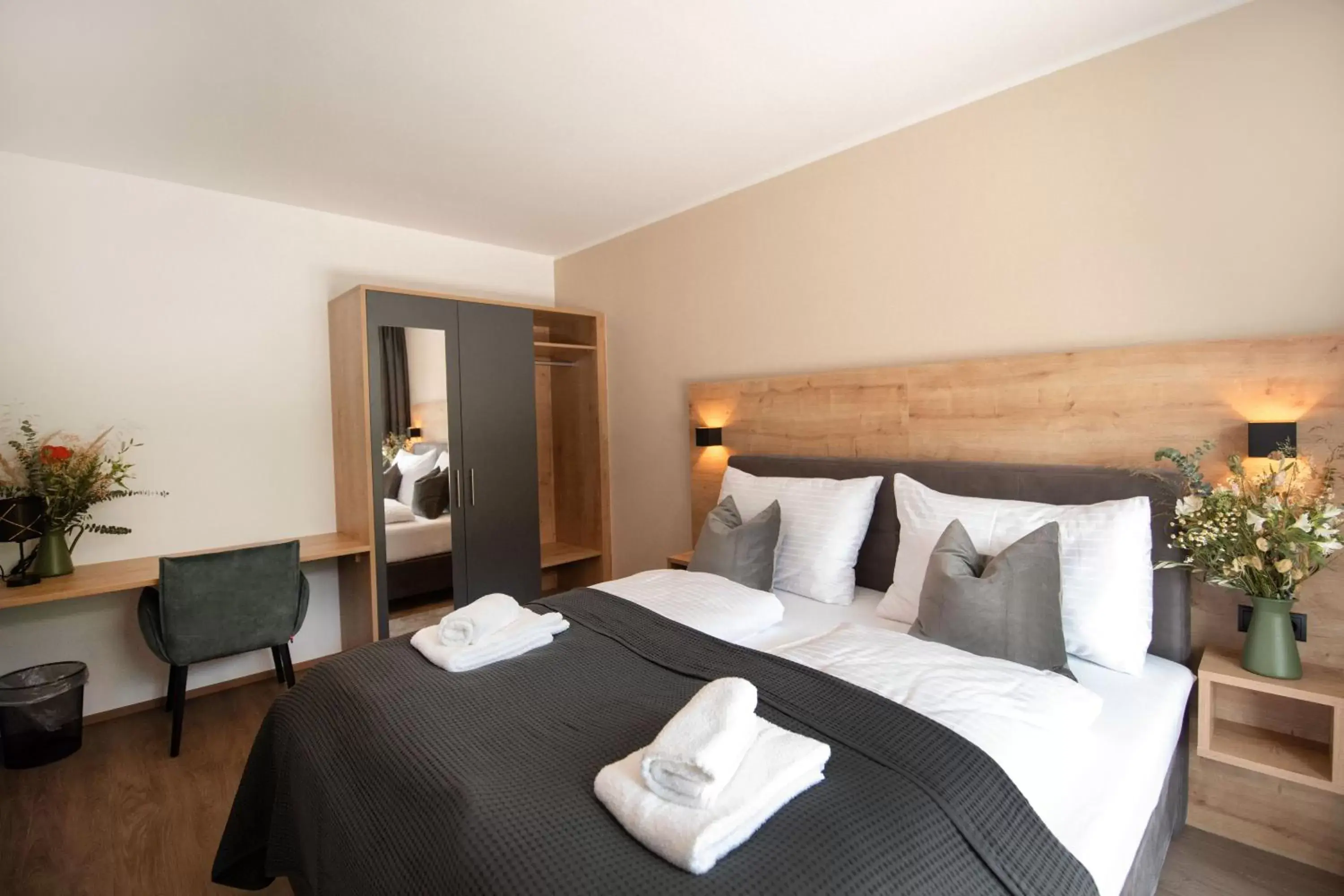 Deluxe Quadruple Room in Das Lenz by Inncomer Deluxe Quadruple Room in Das Lenz by Inncomer