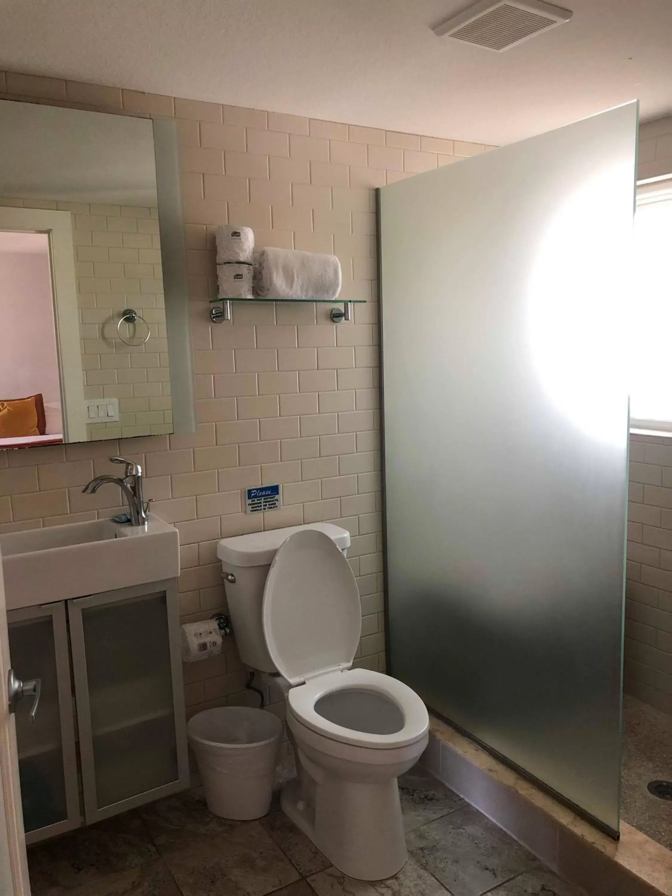 Bathroom in Captiva Beach Resort (open private beach access)