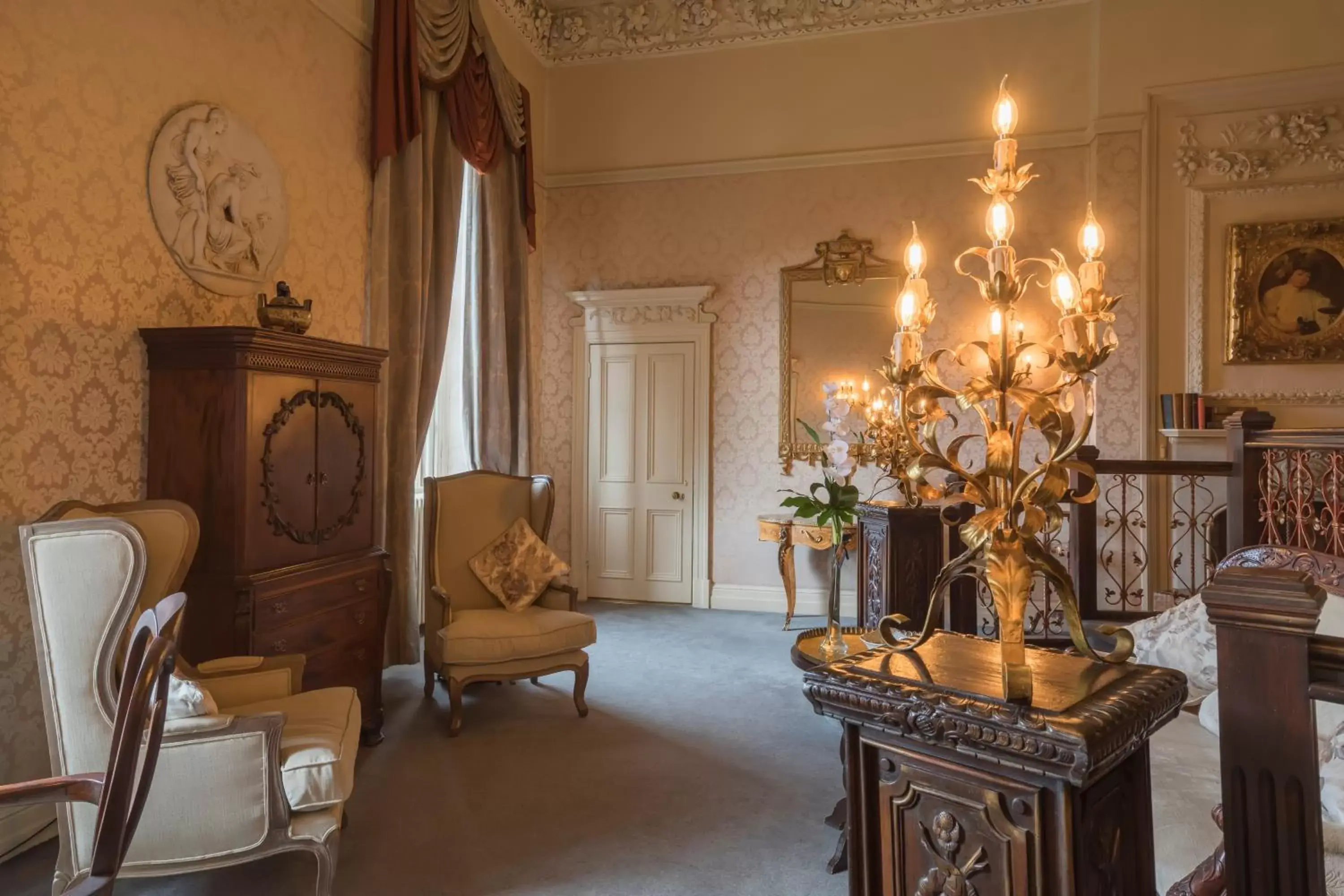 Bedroom, Seating Area in Coombe Abbey Hotel