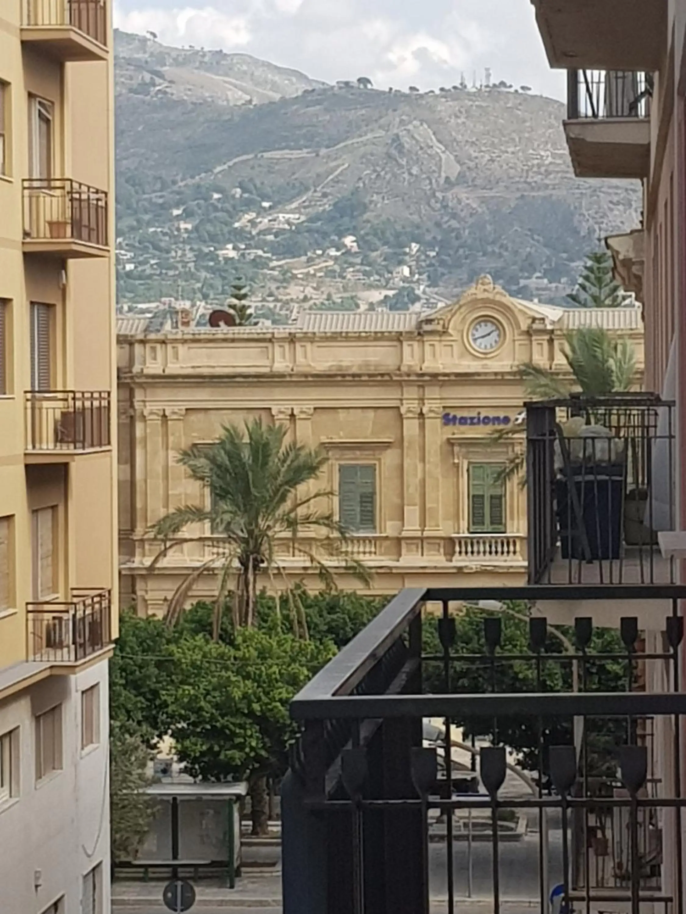 Balcony/Terrace, Mountain View in B&B Trapani Mare