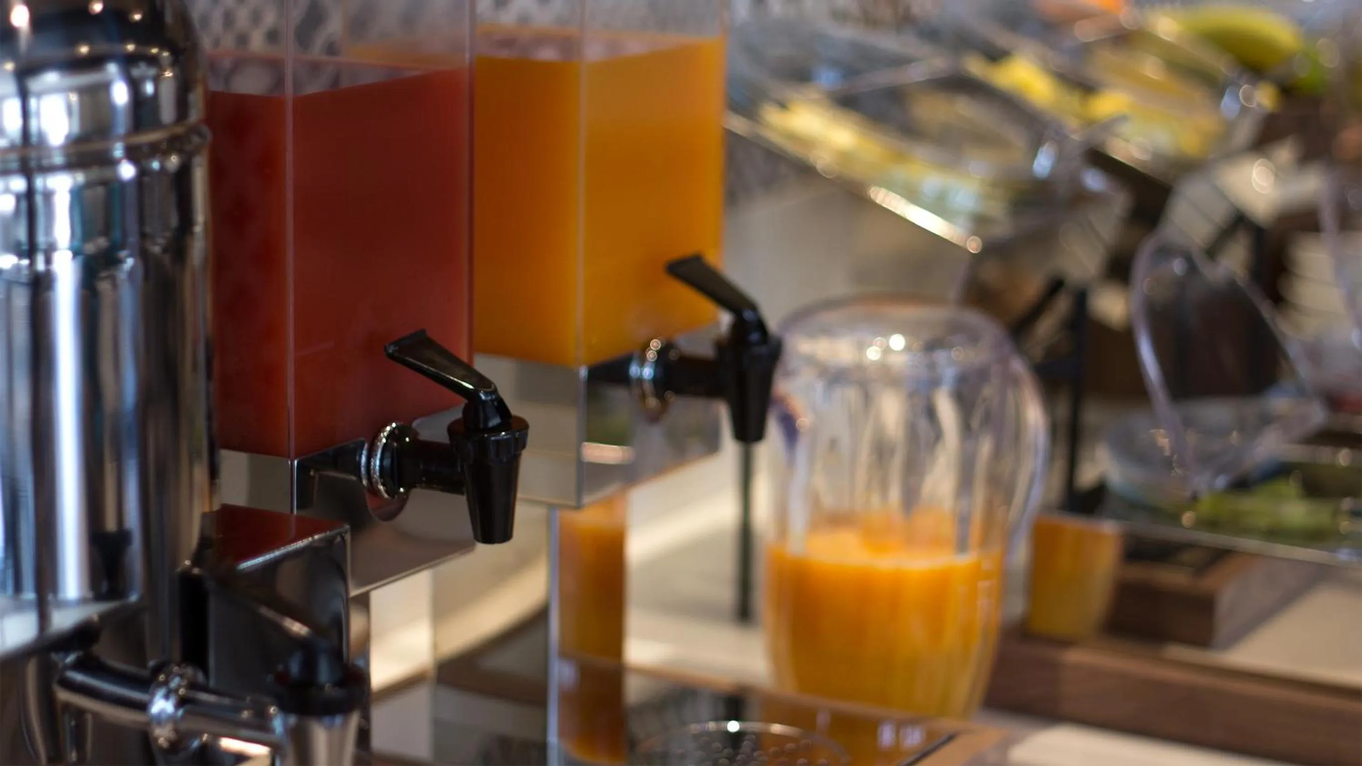 Continental breakfast in G Hotel Pescara