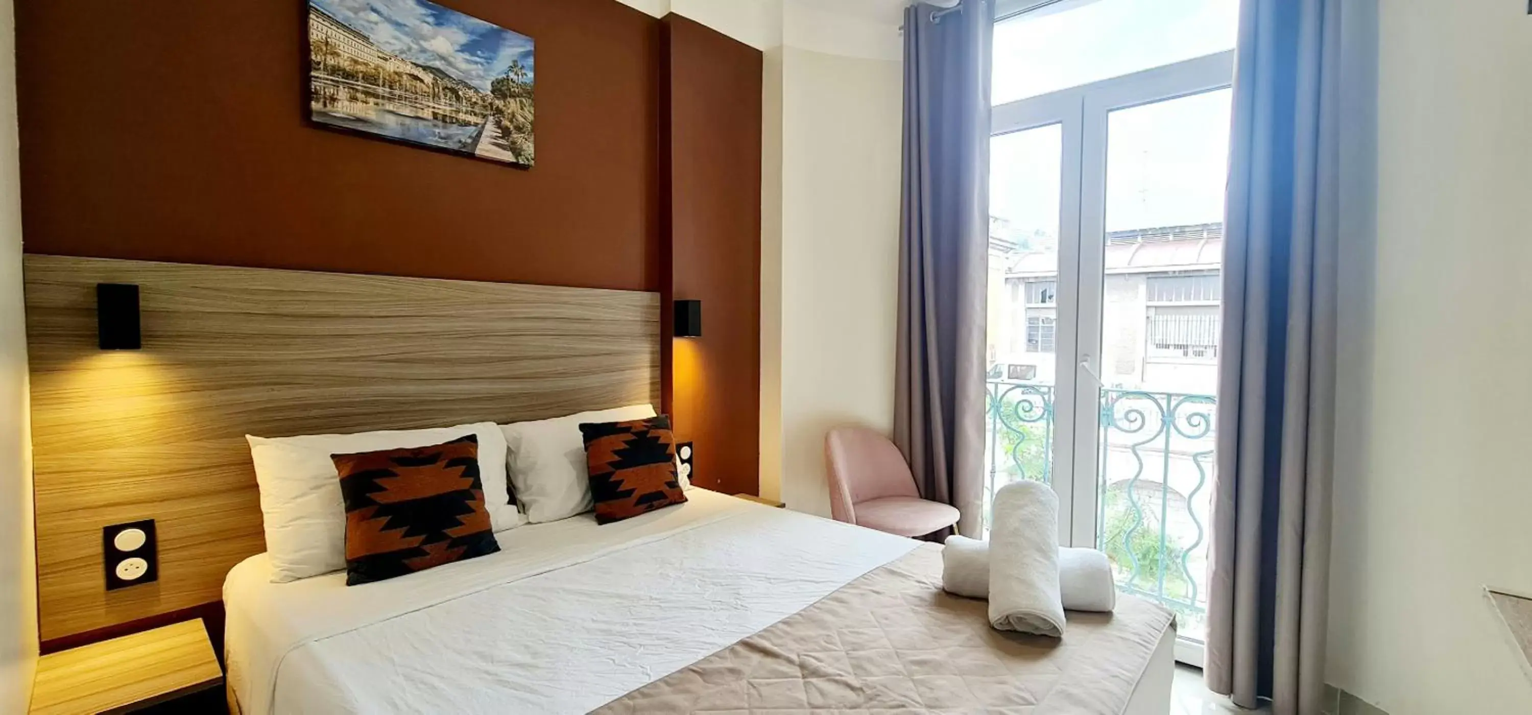 Budget Double Room in Evelia Hotels Budget Double Room in Evelia Hotels