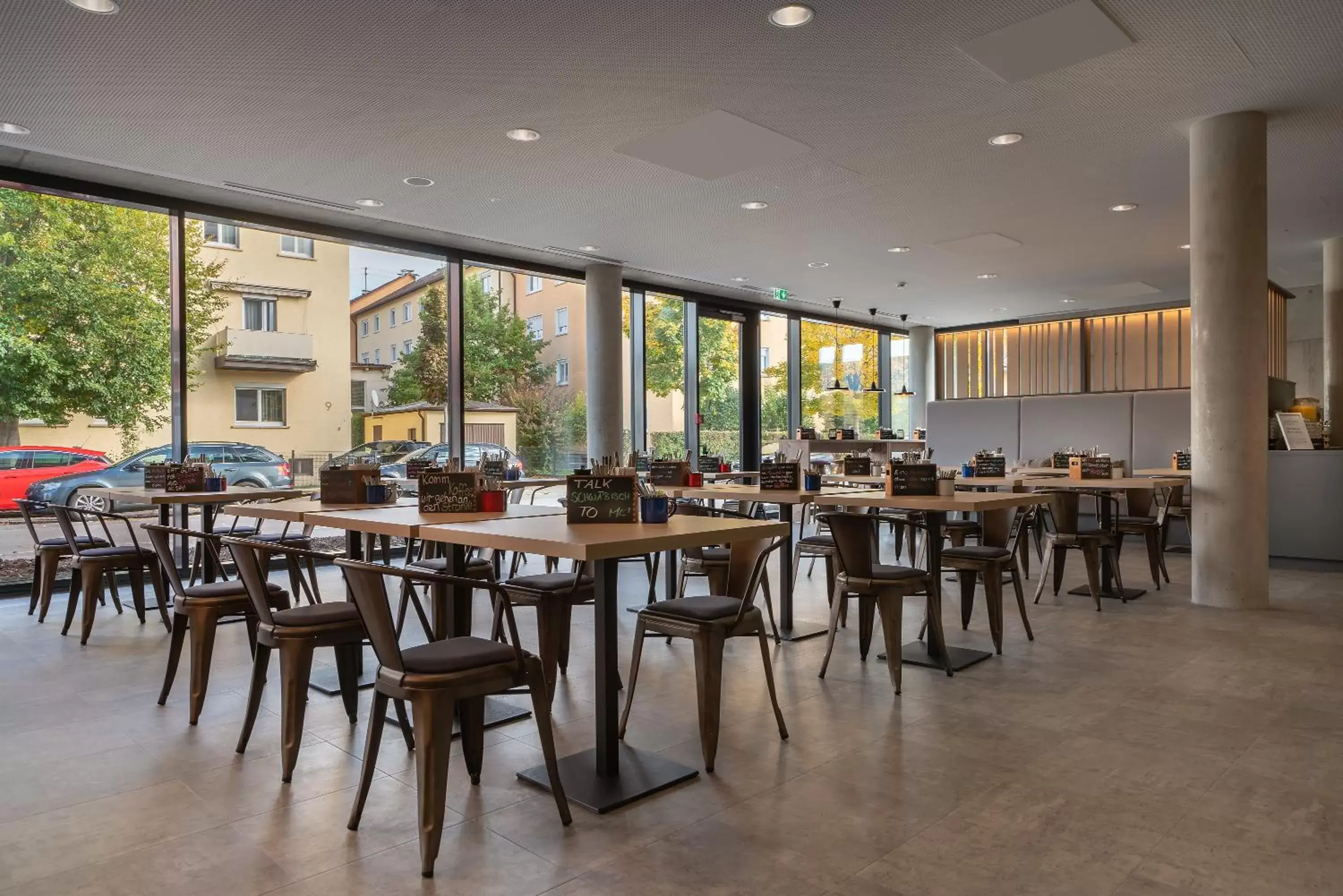 Restaurant/places to eat in Holiday Inn - the niu, Timber Esslingen by IHG Restaurant/places to eat in Holiday Inn - the niu, Timber Esslingen by IHG