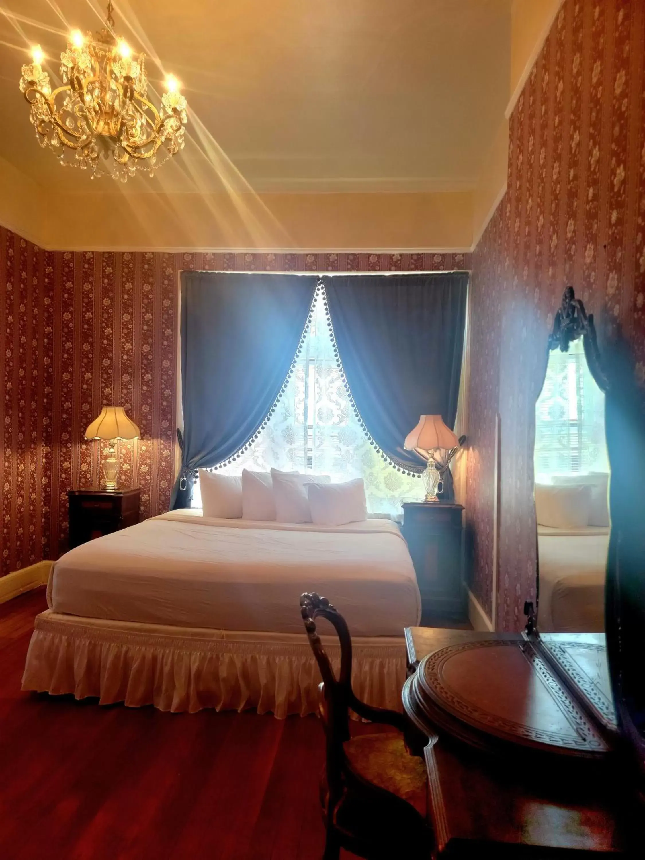 Single King Room in Copper Queen Hotel Single King Room in Copper Queen Hotel