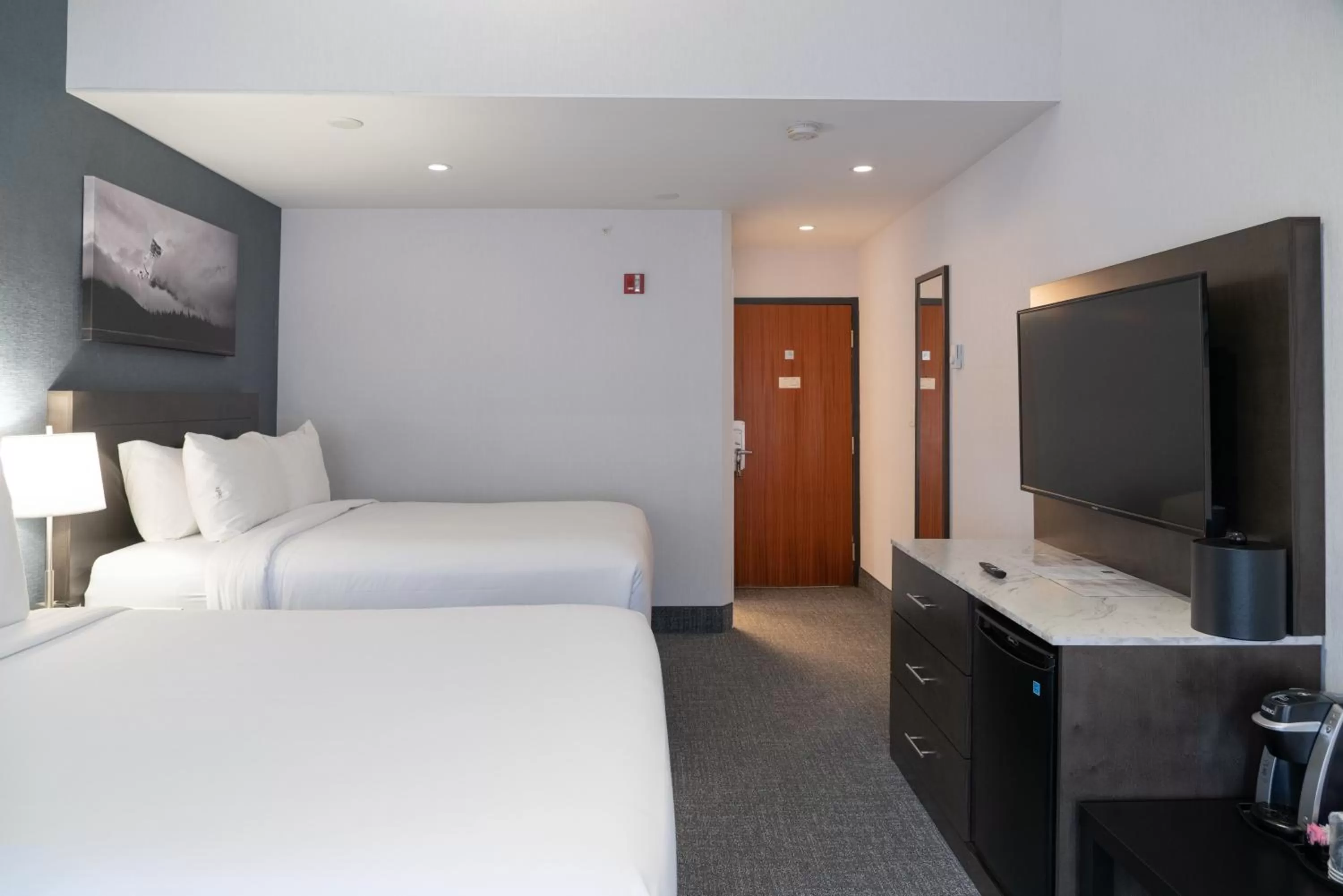 Photo of the whole room, Bed in Red Carpet Inn