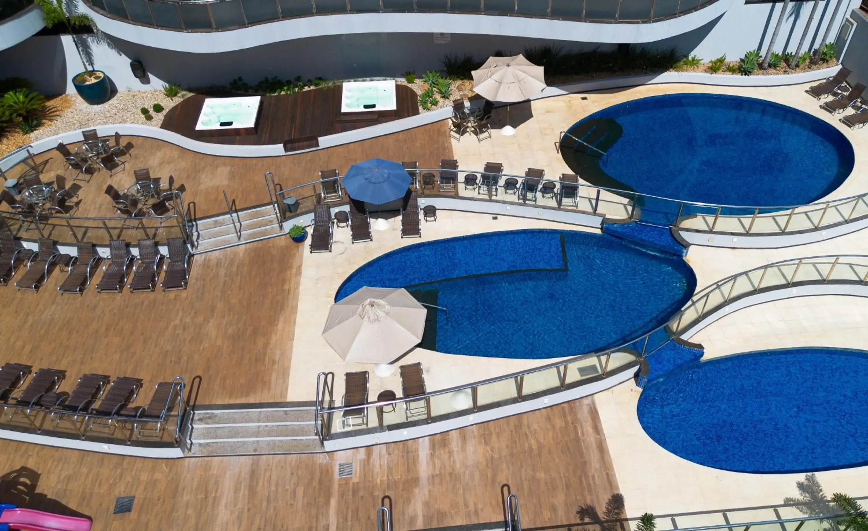 Pool view in Foz Plaza Hotel Pool view in Foz Plaza Hotel