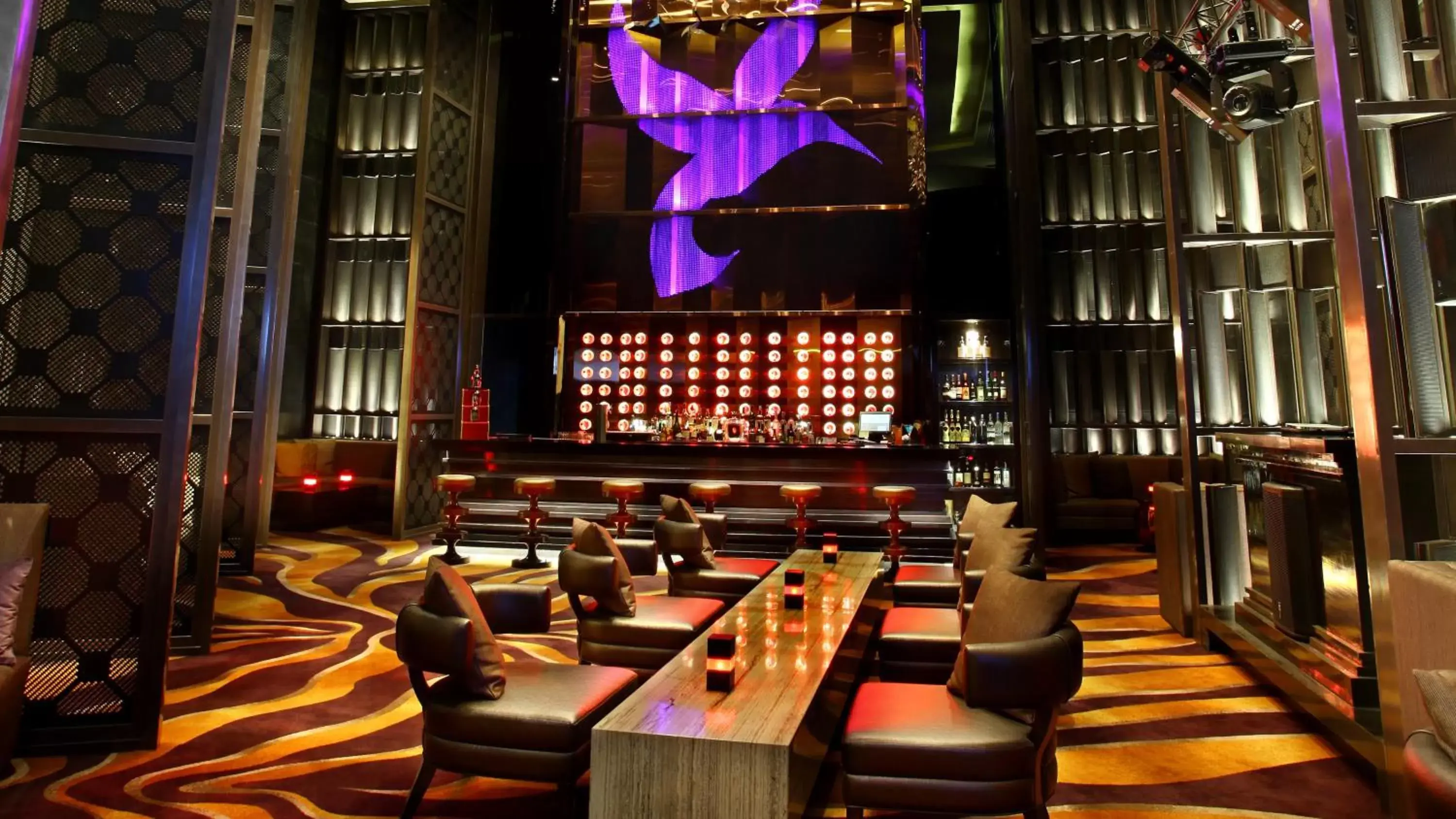 Lounge or bar, Restaurant/Places to Eat in Crowne Plaza New Delhi Rohini, an IHG Hotel