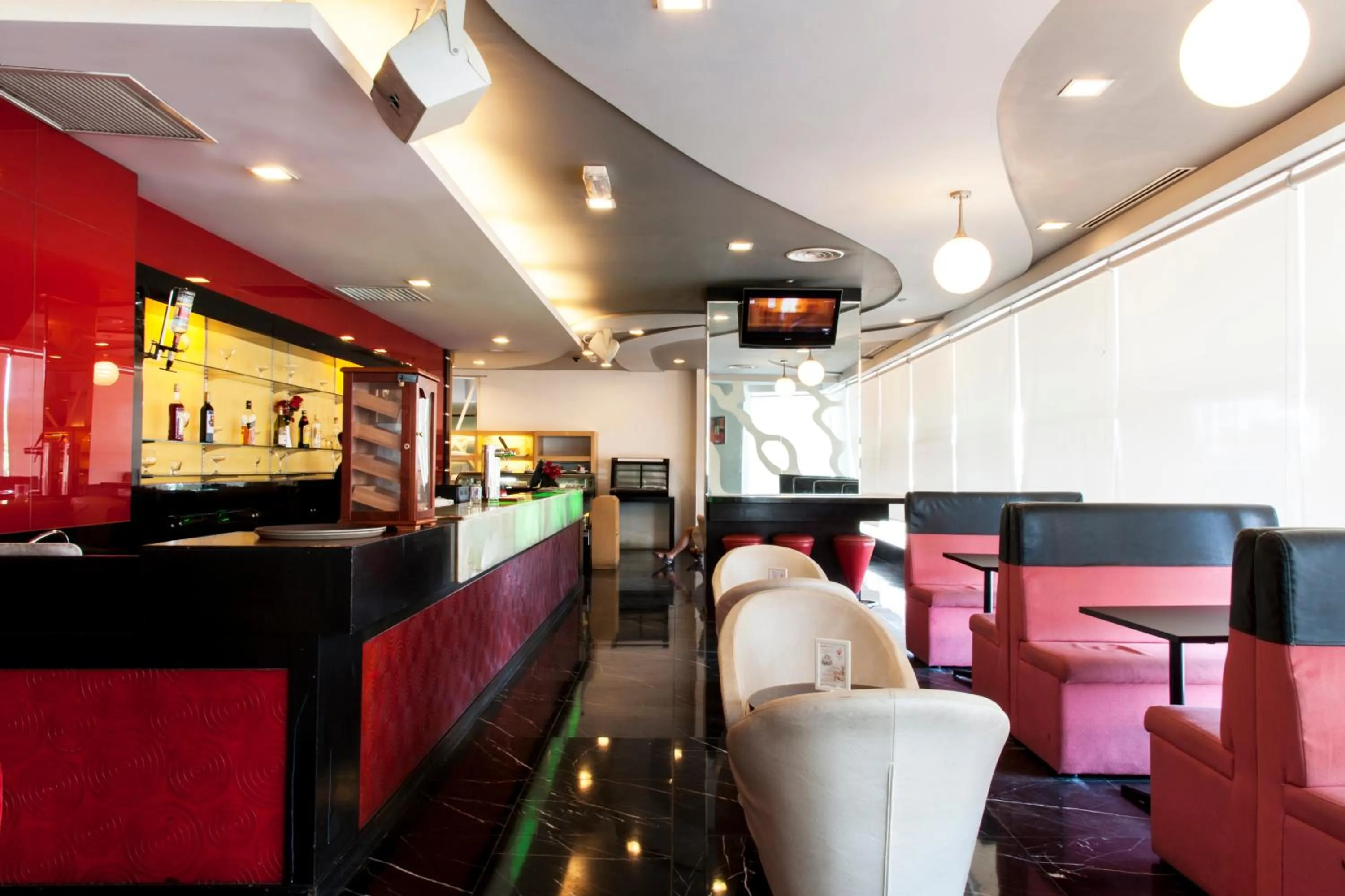 Lounge or bar in Borneo Royale Hotel