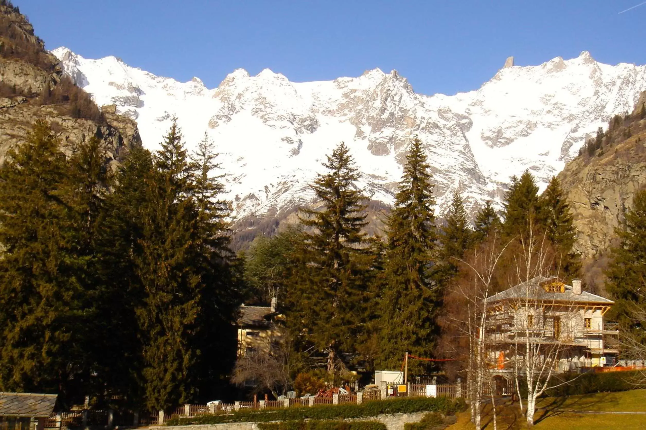 Mountain view, Winter in Hotel Lo Scoiattolo