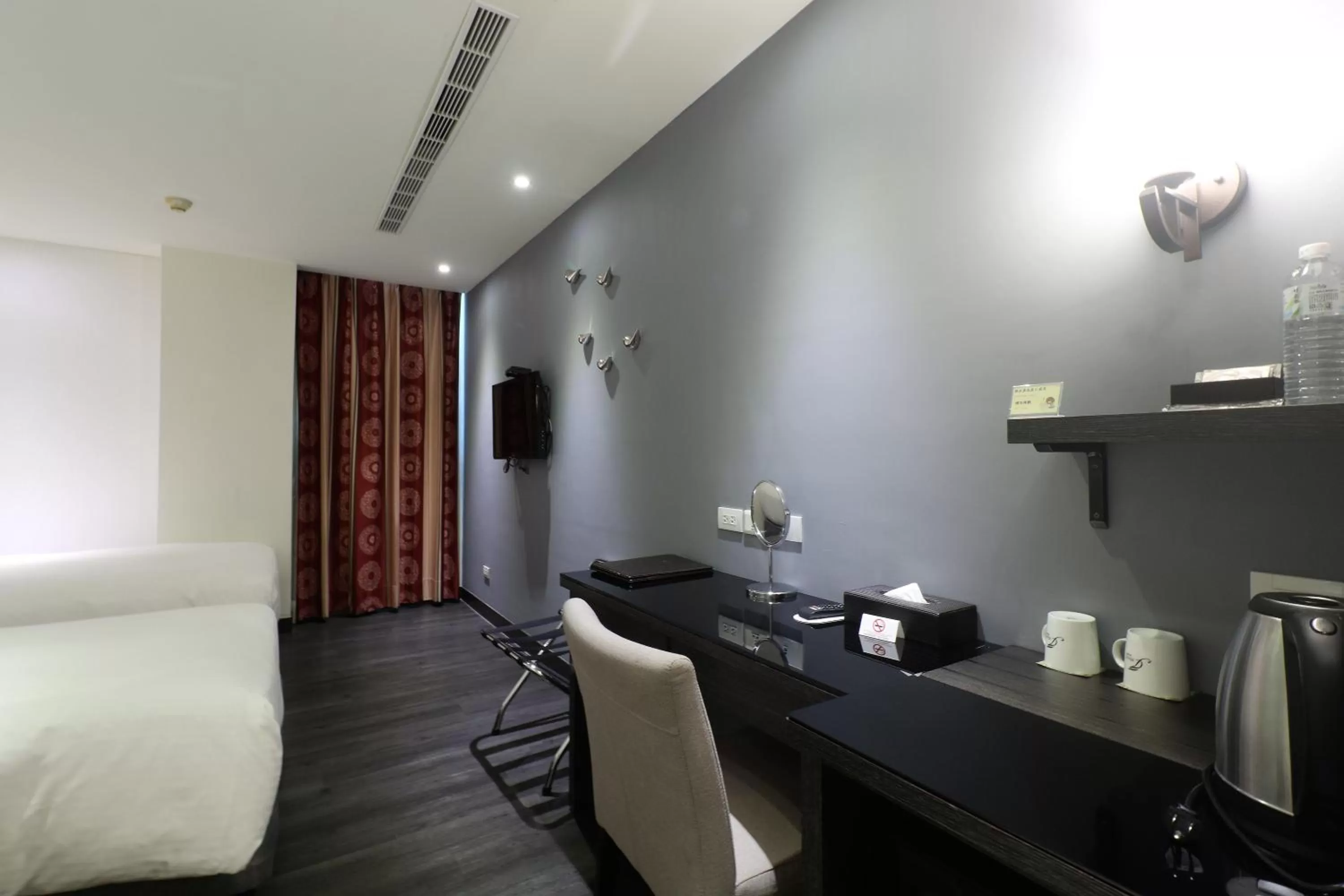 Photo of the whole room, Bed in J-HOTEL