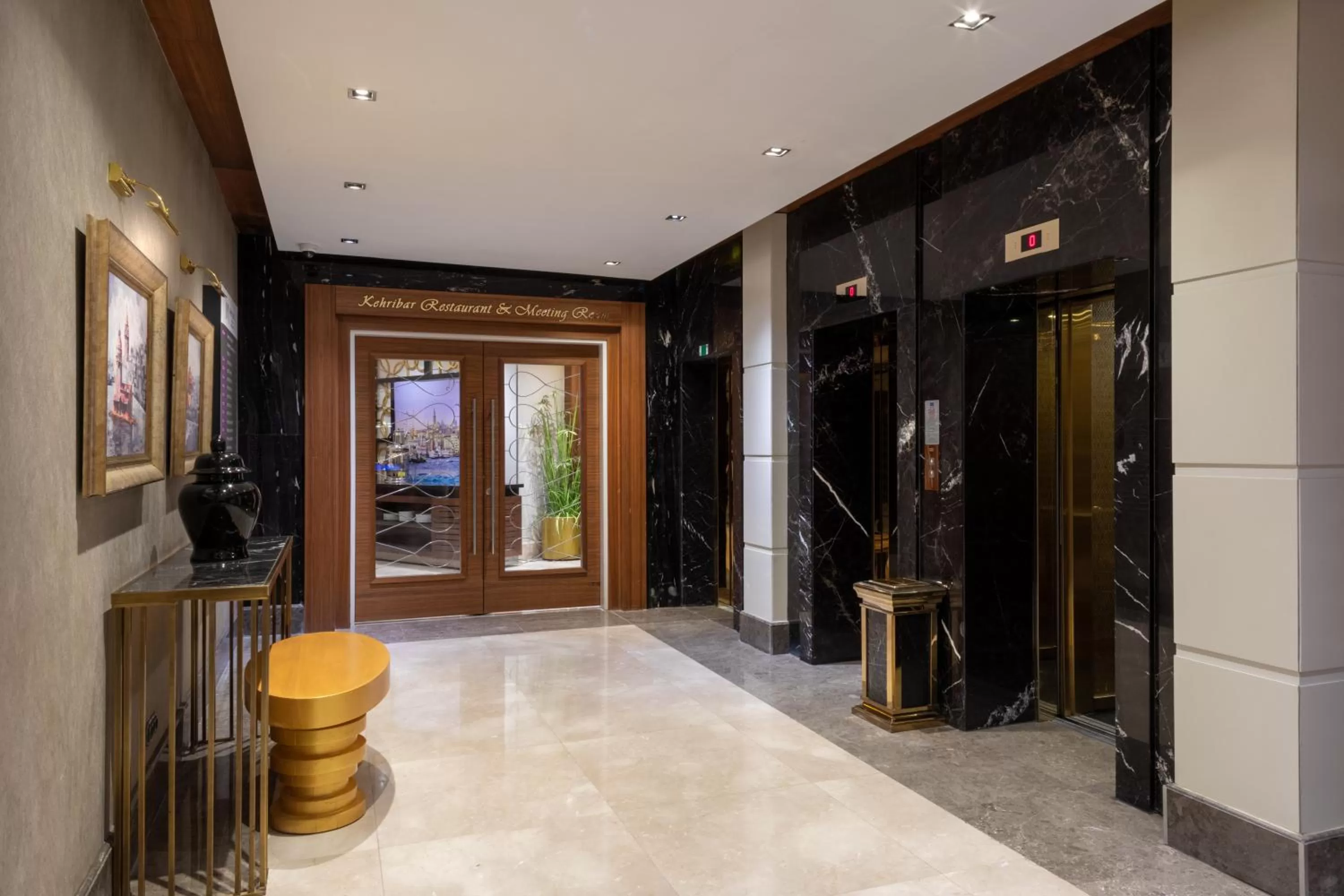 elevator in Mercure Istanbul Bomonti