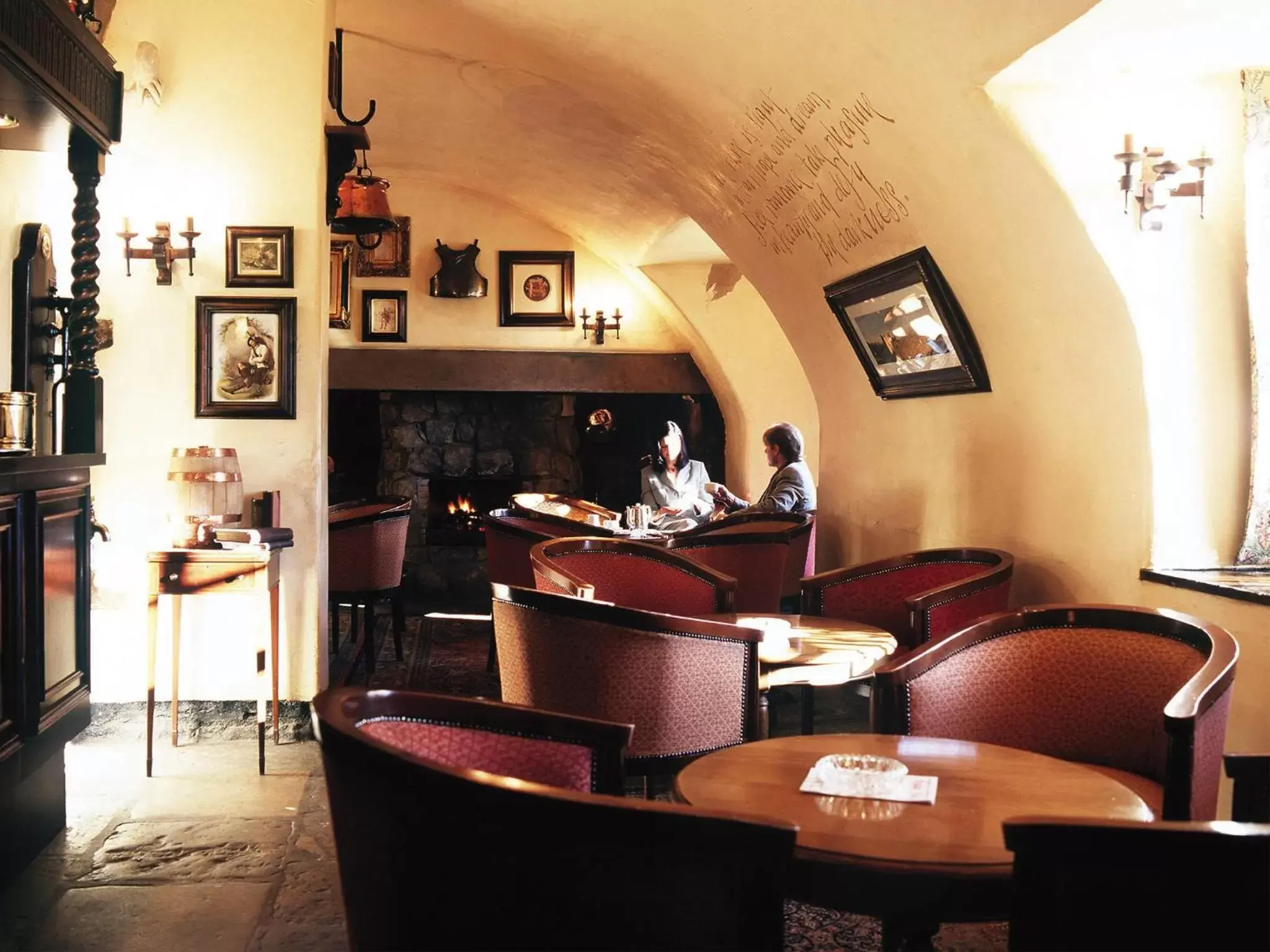 Lounge or bar in Macdonald Houstoun House Lounge or bar in Macdonald Houstoun House