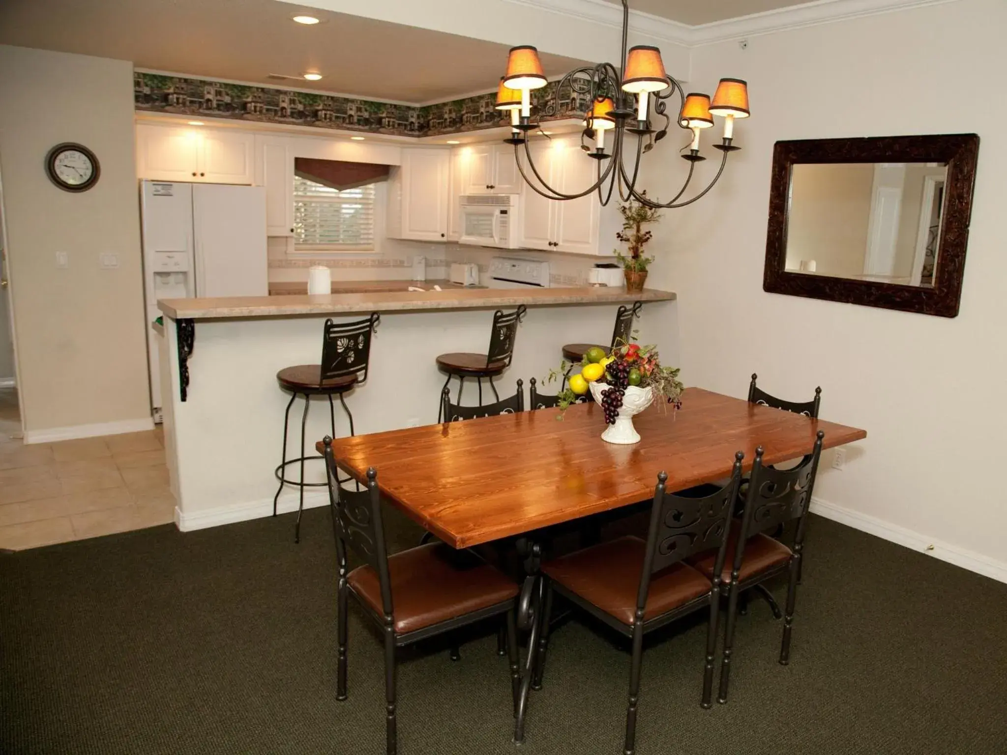 Dining Area in French Quarter Resort