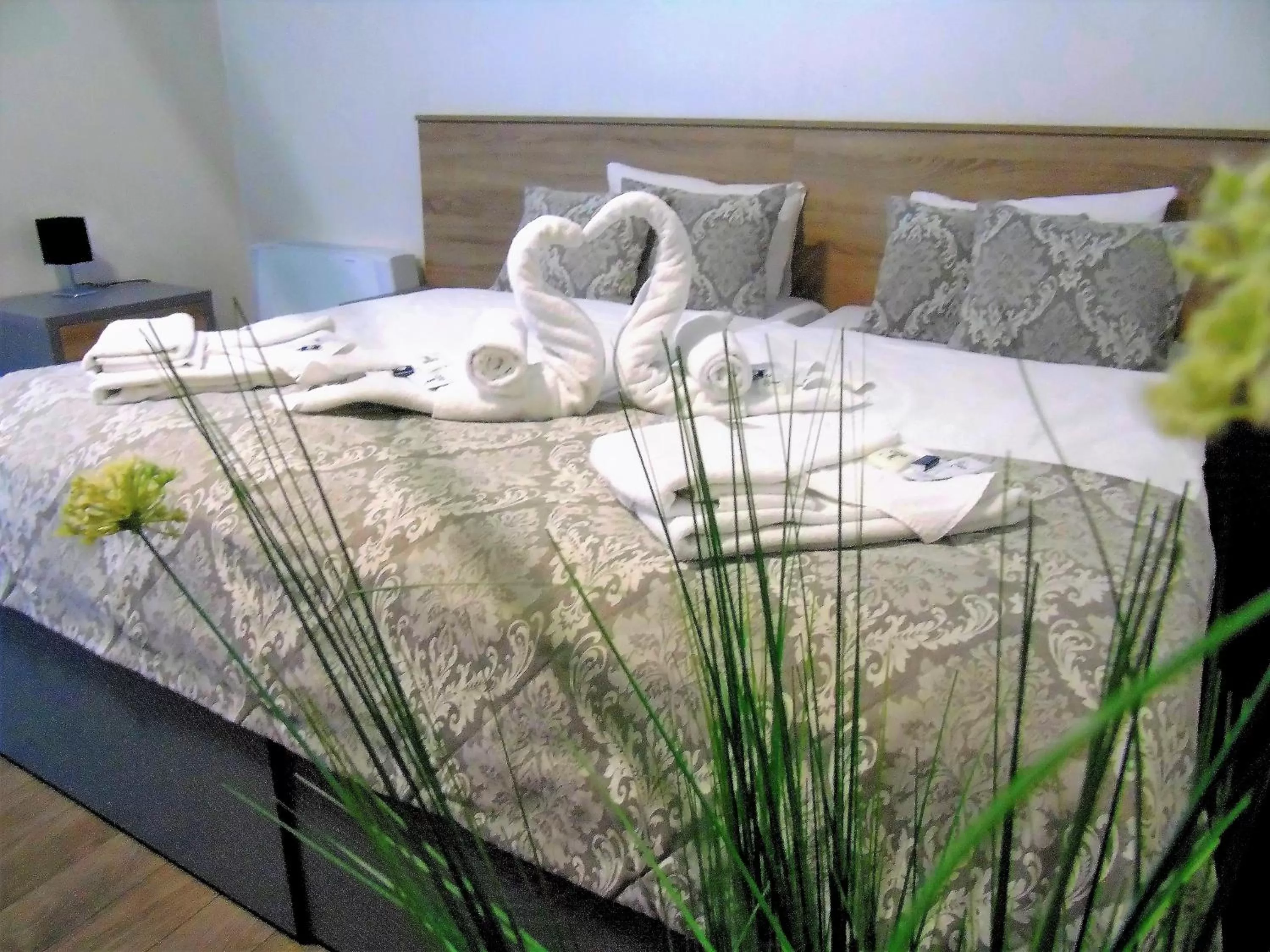 Bed in Motel Kamenica