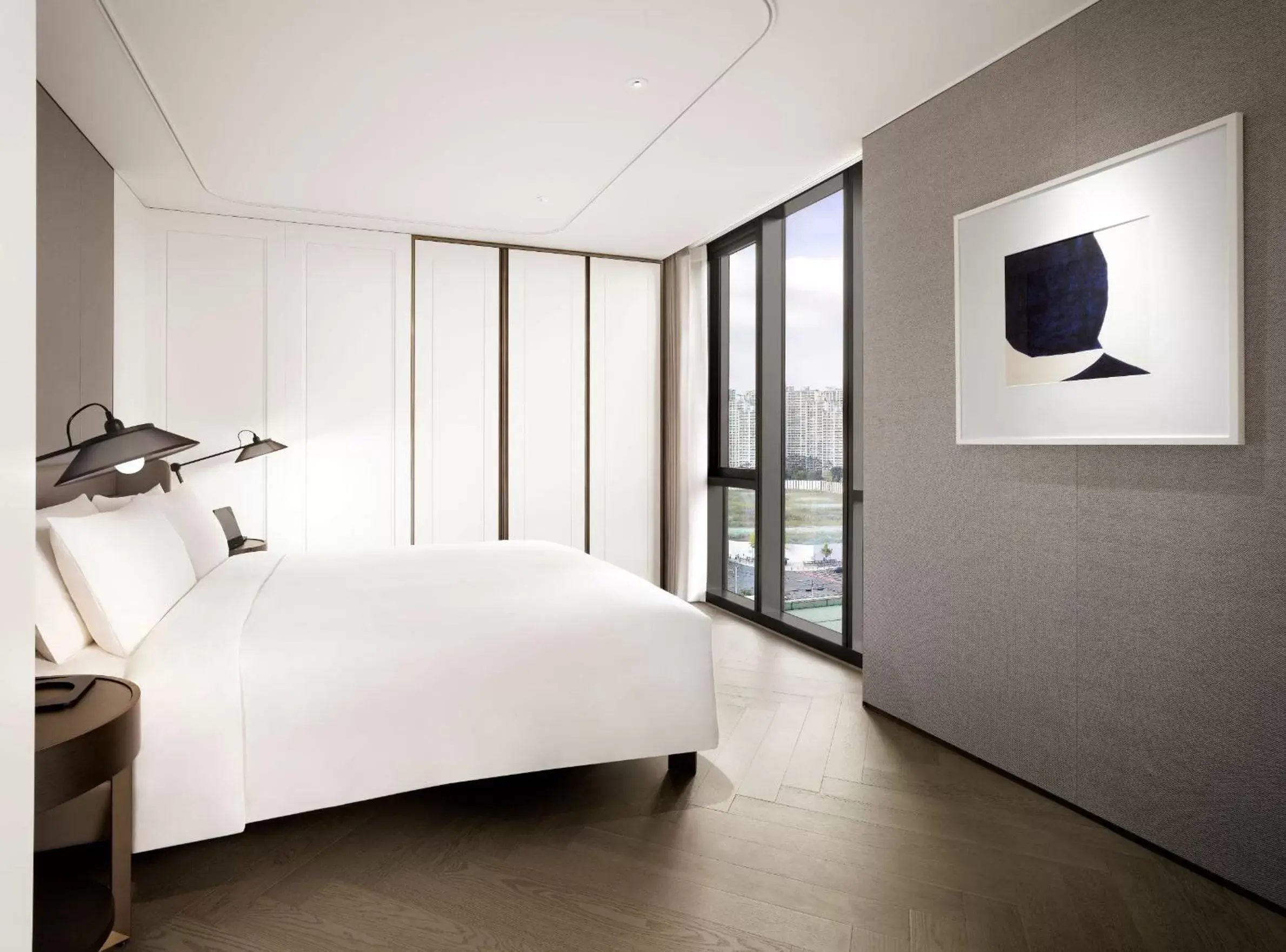 Bed in Sofitel Ambassador Seoul Hotel & Serviced Residences