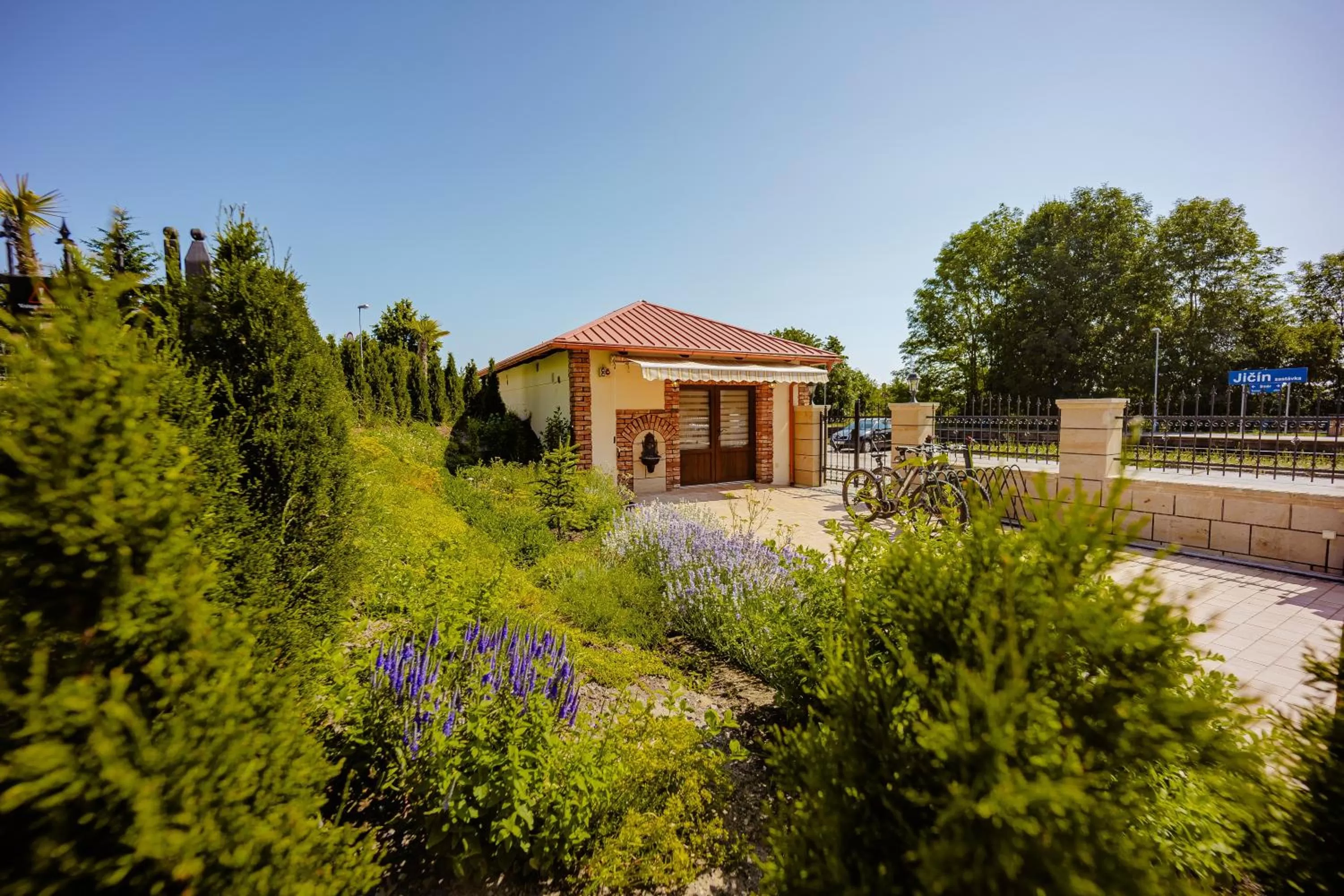 Property Building in Villa Libosad