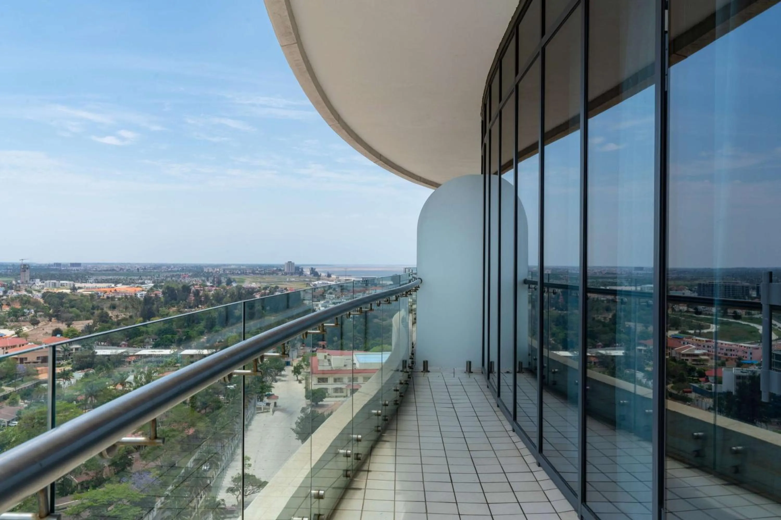 Coffee/tea facilities in Radisson Blu Hotel & Residence Maputo