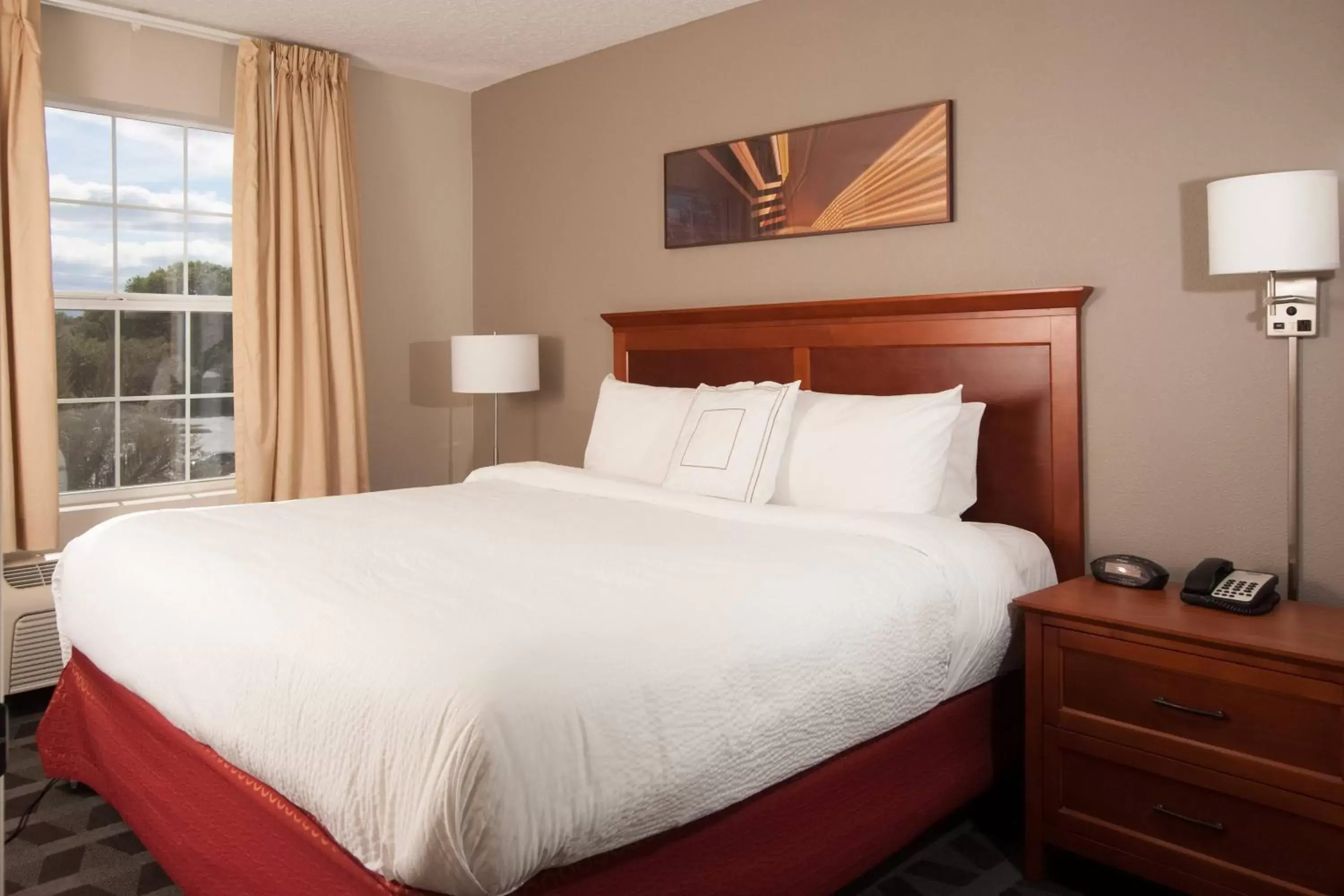 Bedroom, Bed in TownePlace Suites The Villages