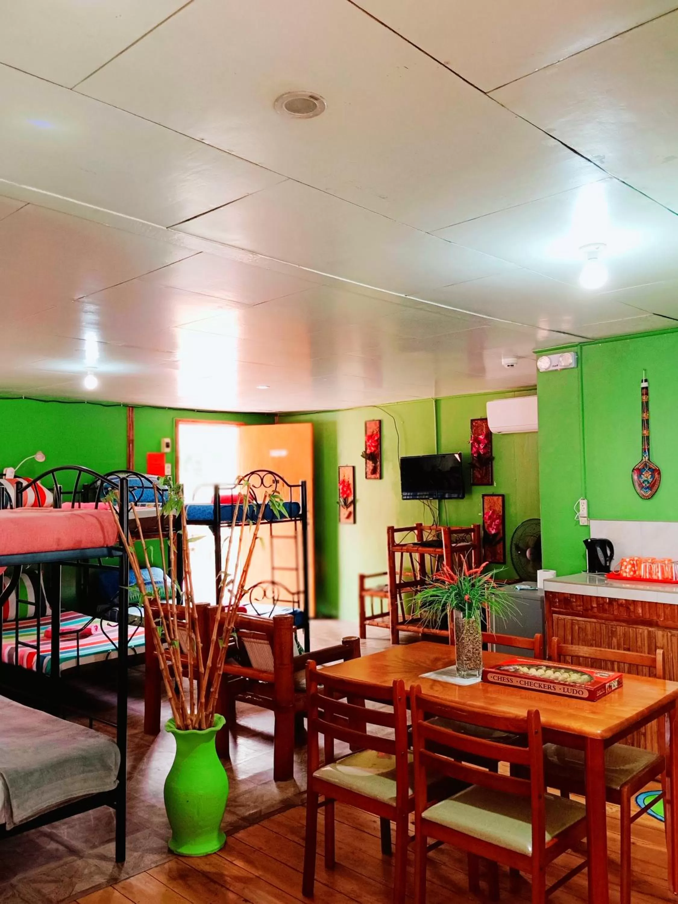 SmallFry's Beach Resort