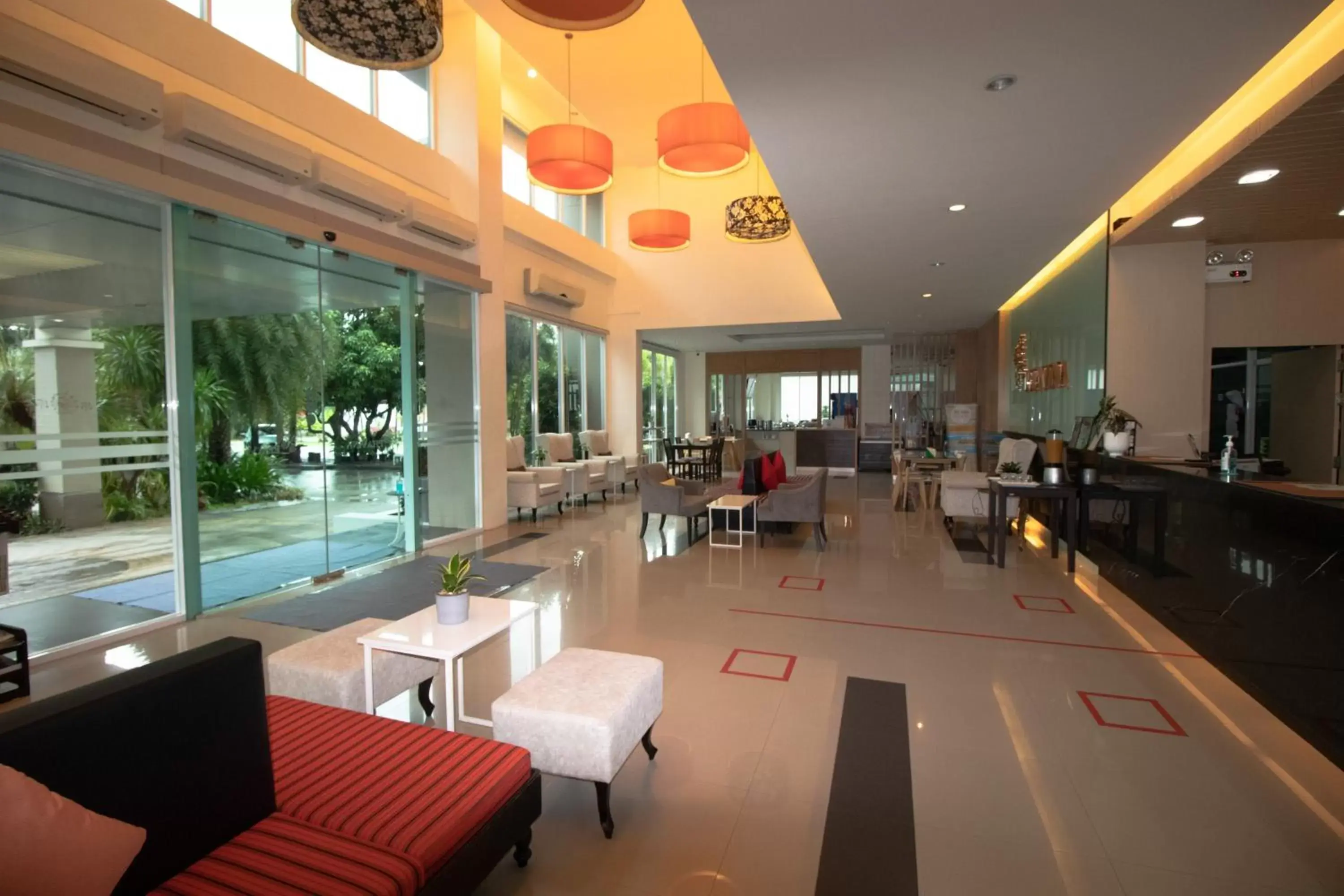 Lobby or reception, Restaurant/Places to Eat in Phavina Hotel Rayong SHA Extra Plus