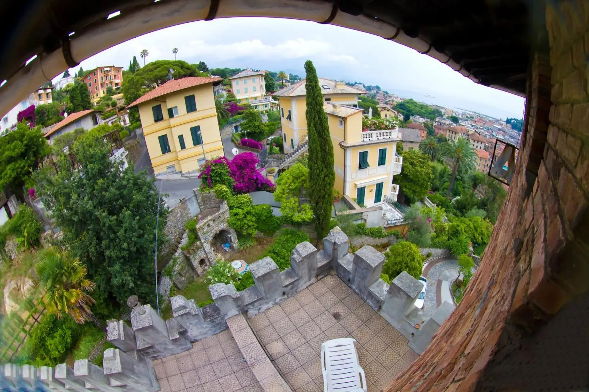 Bird's eye view, Bird's-eye View in Hotel La Vela-Castello Il Rifugio