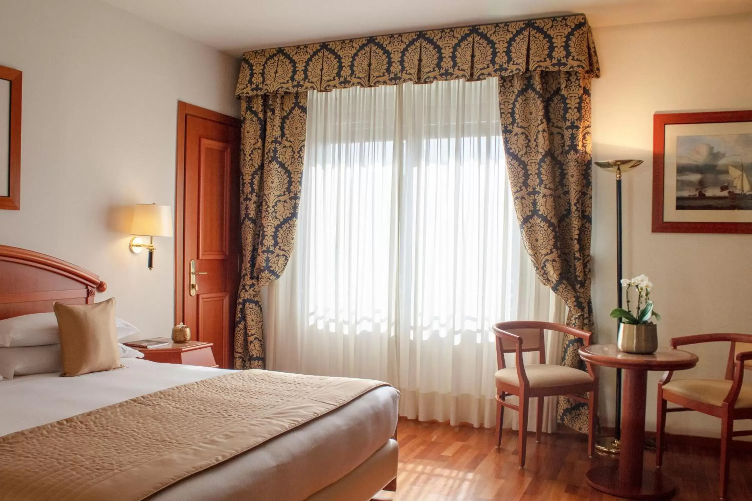 Bedroom, Bed in Starhotels Vespucci