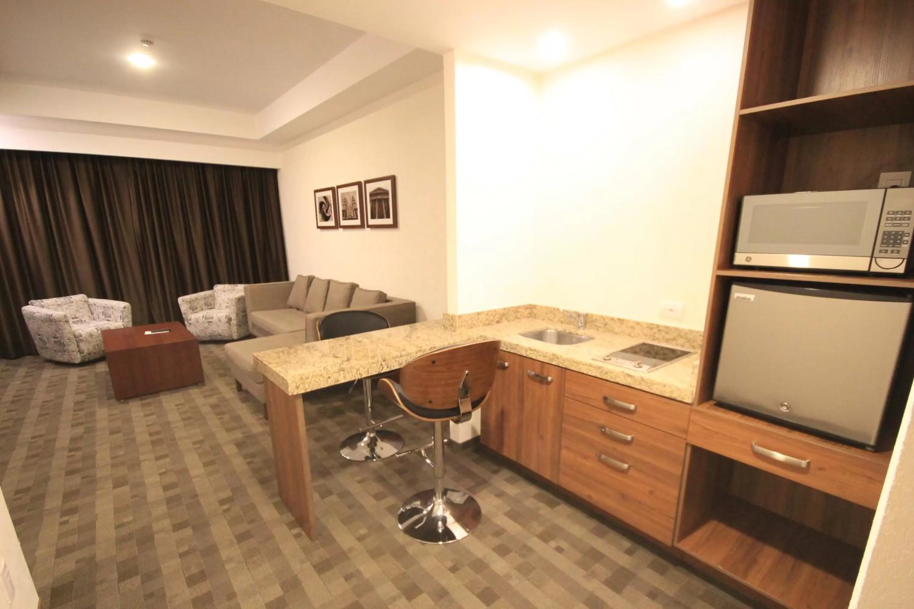 Photo of the whole room in Holiday Inn & Suites Plaza Mayor by IHG